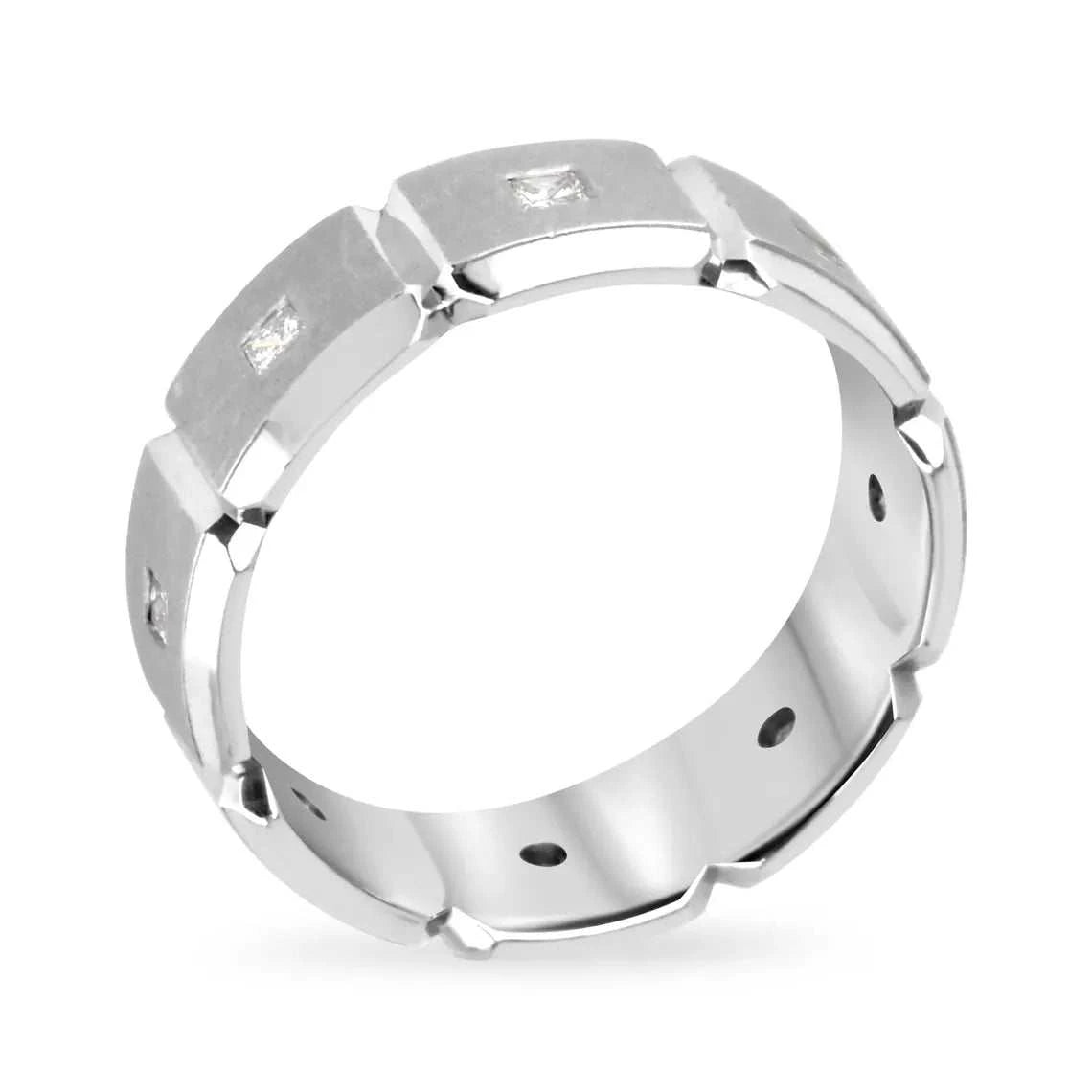 Sterling silver men's wedding band with a 0.25ct palladium princess cut diamond from JR Colombian Emeralds.