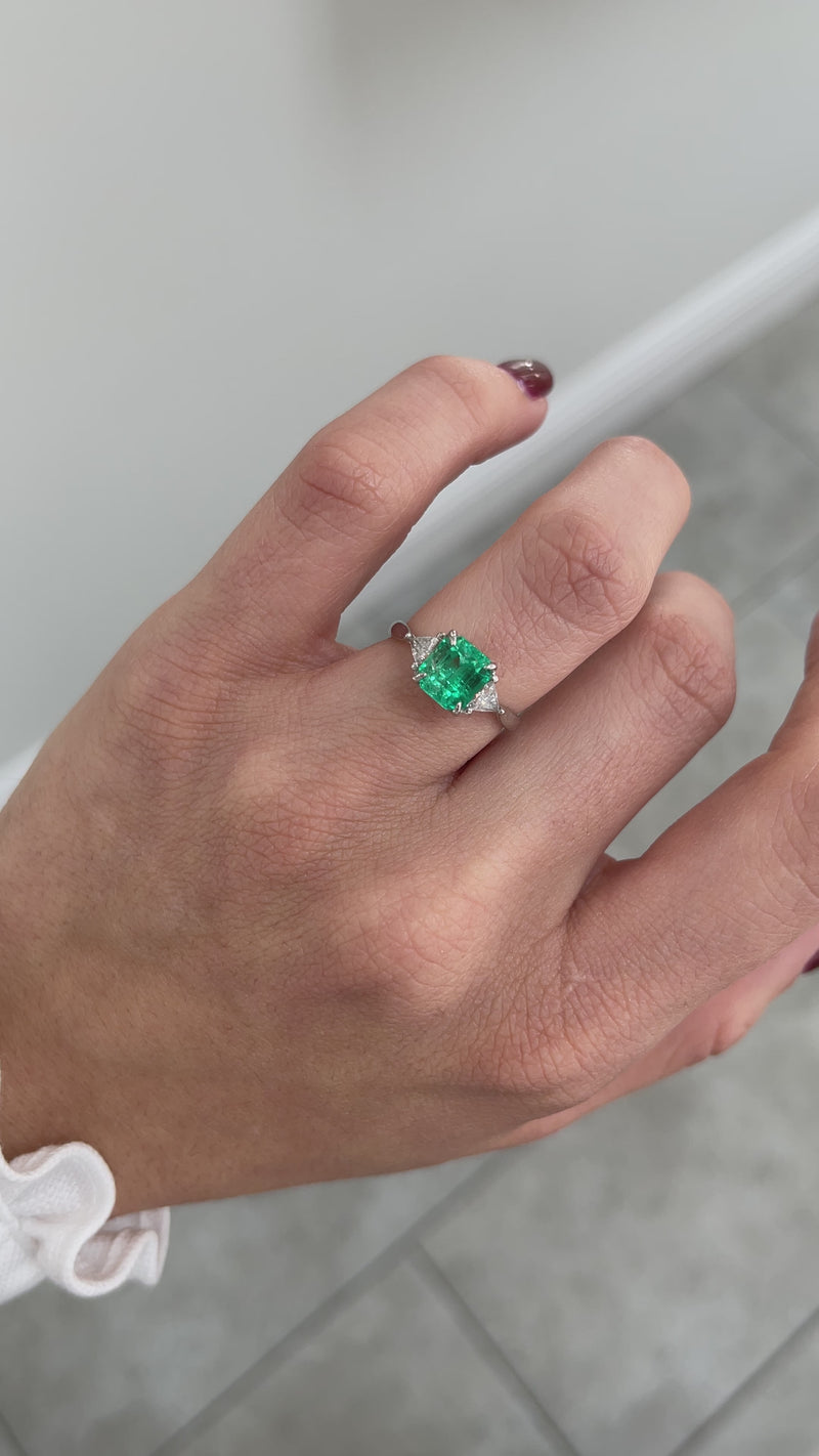 Shop Ladies & Women Natural Emerald Rings
