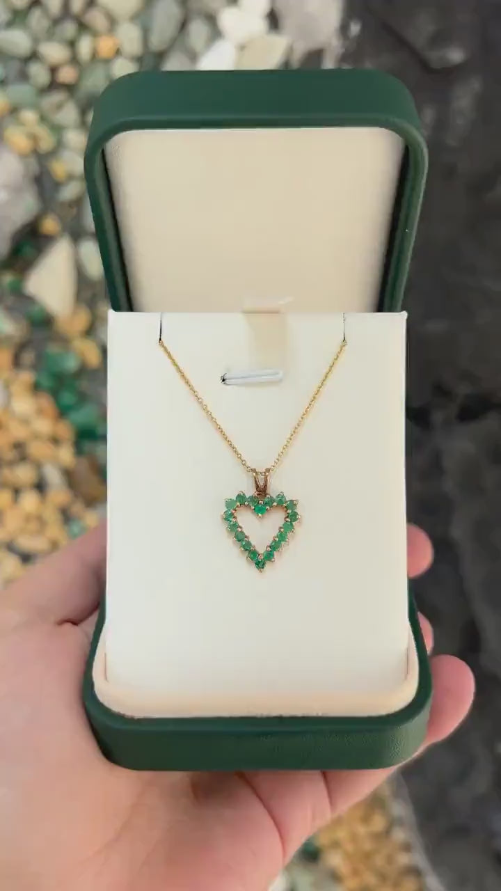 Elegant 1.0ct 14K Heart Emerald Necklace with Round Cut Pendant