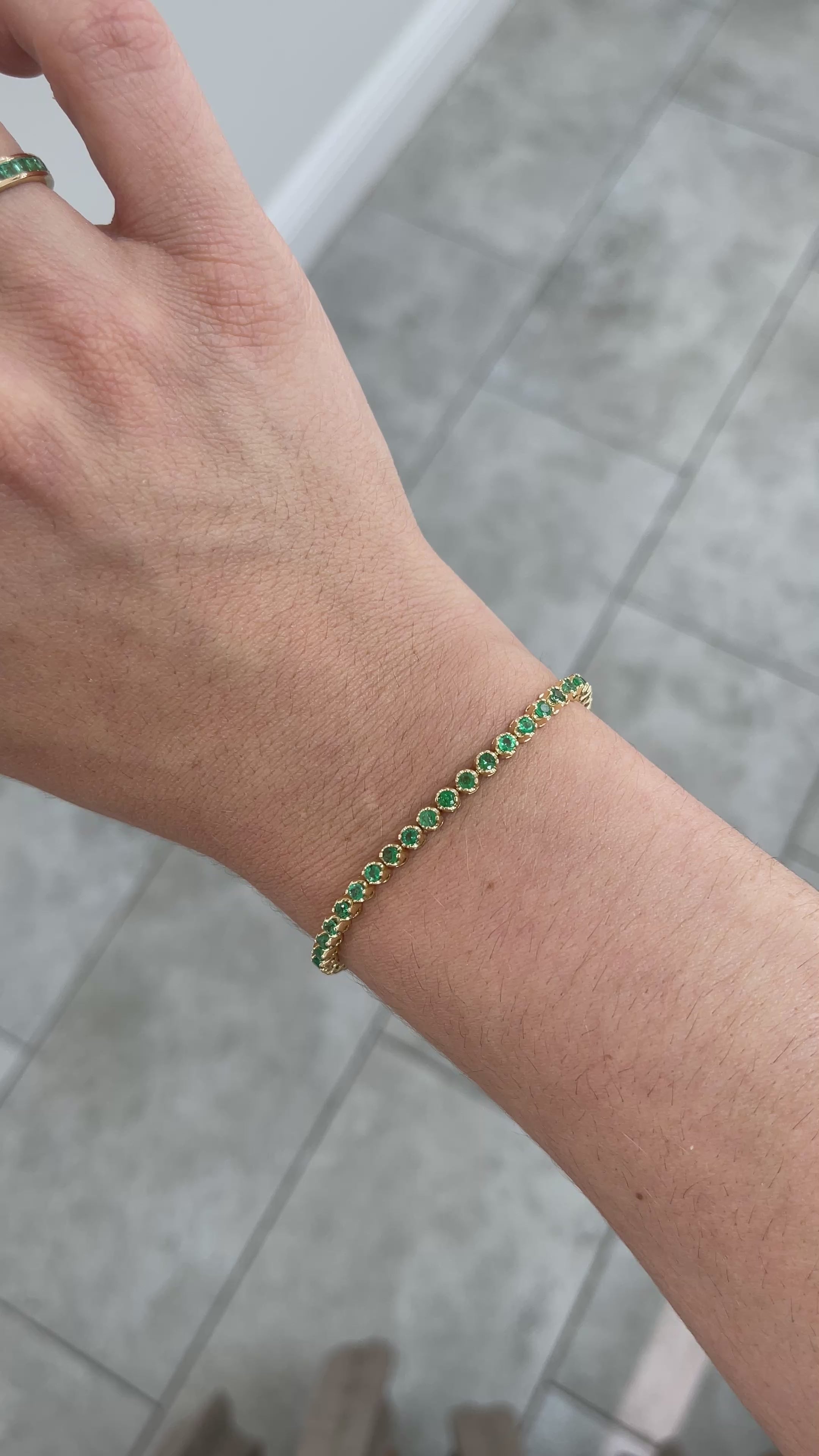 2.76tcw Medium Green Natural Round Emerald Tennis Bracelet 14K- 7