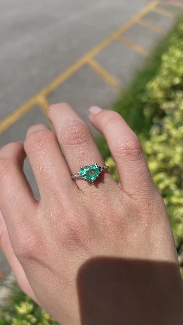 Stunning 2.03ct Heart Cut Colombian Emerald Solitaire Ring in Lush Mint Green Floral Design