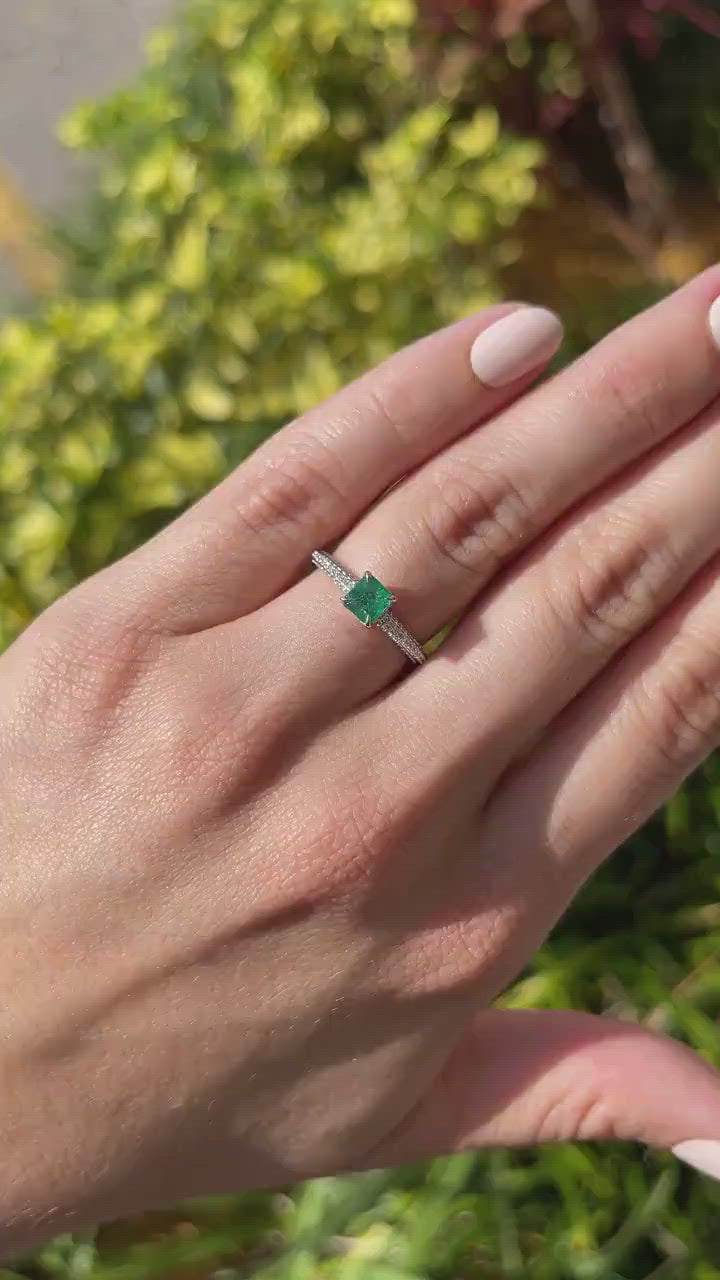 1.0tcw 14K Natural Emerald & Diamond Asscher Cut Engagement Ring Video