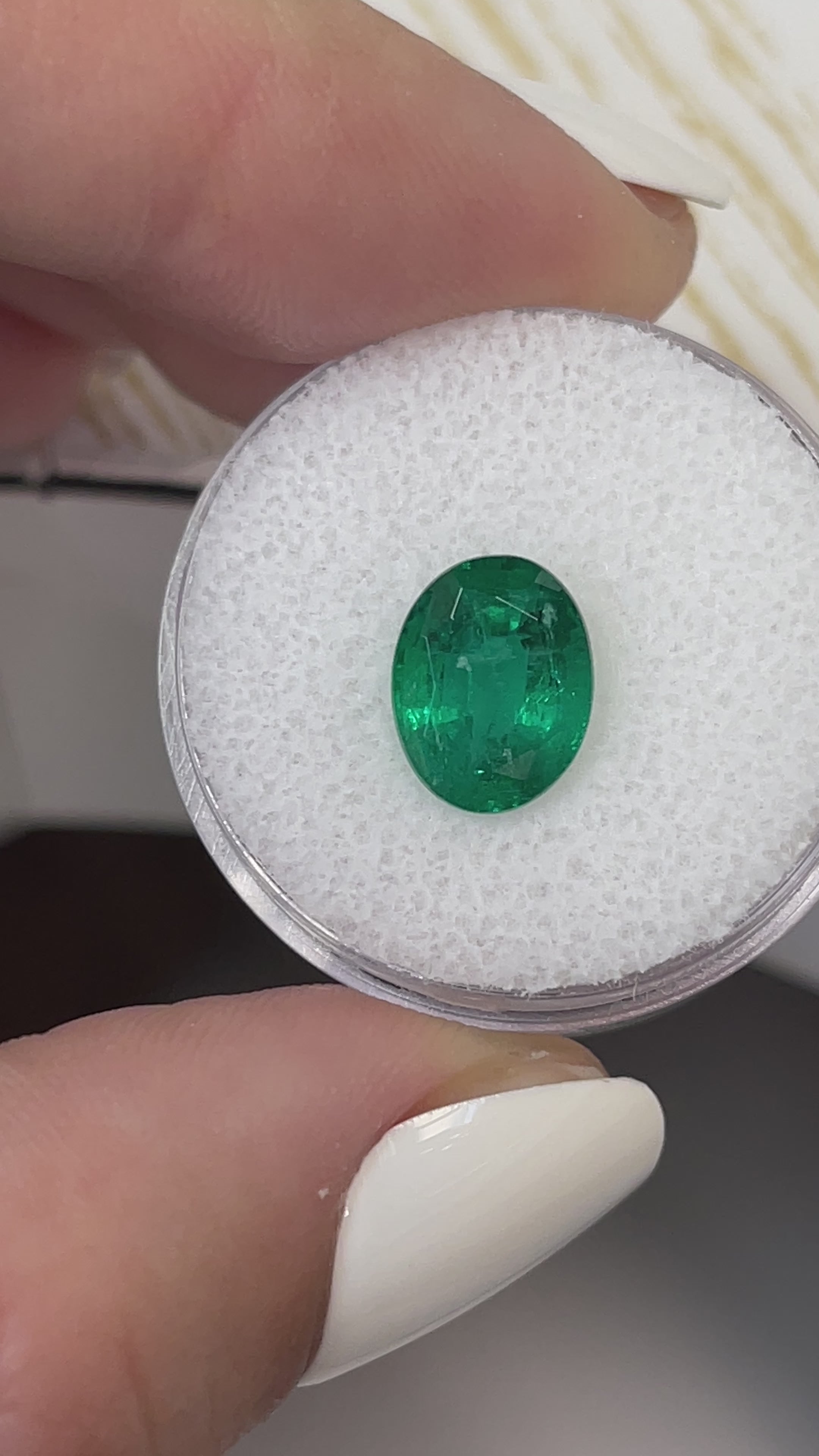 2.90 Carat Classic Emerald Green Natural Loose Zambian Emerald-Oval Cut