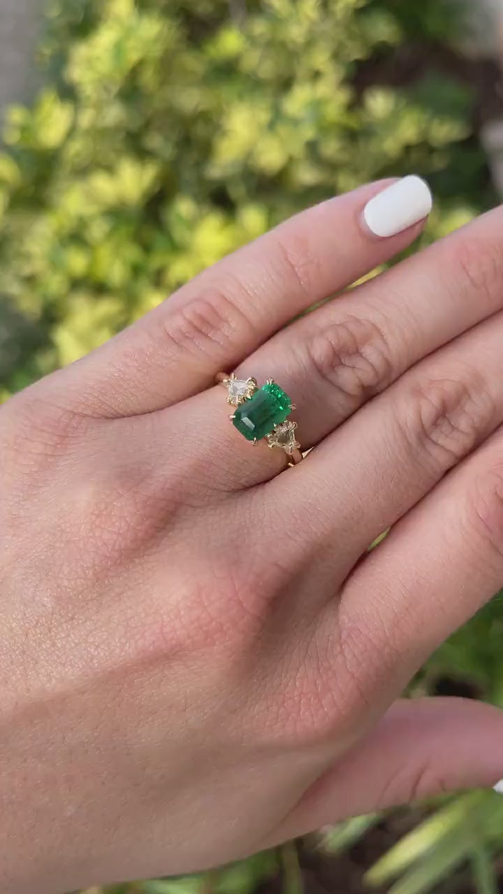 3.05tcw 18K Gold Three Stone Vintage Emerald & Trillion Cut Diamond Ring