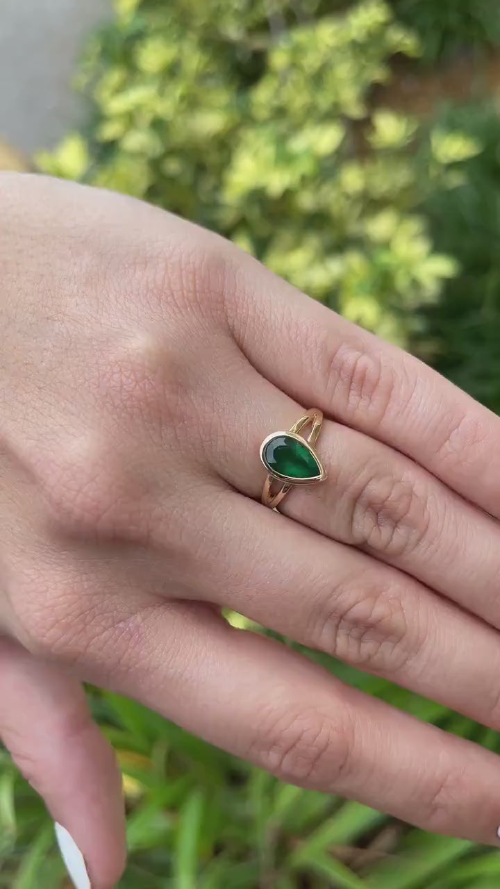 1.10ct 14K Natural Bezel Set with Split Shank Dark Green Pear Cut Teardrop Emerald Engagement Gold Ring