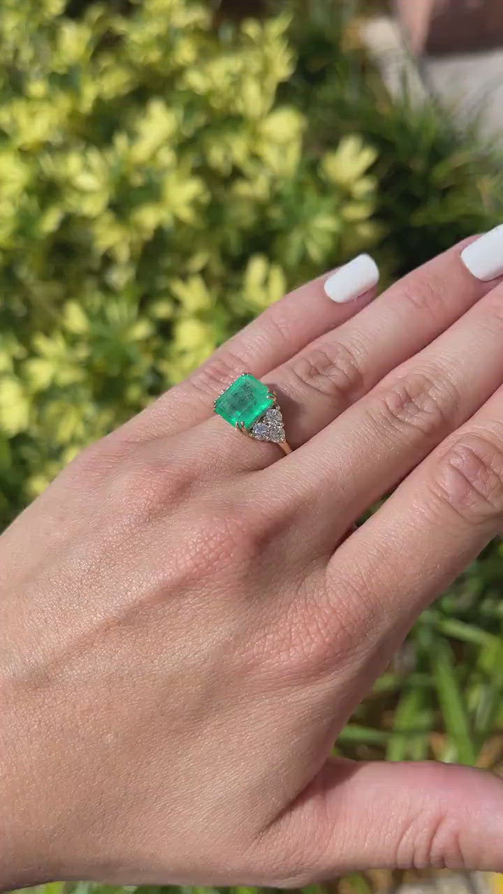 7.61tcw 18K Colombian Emerald & Diamond Accent Three Stone Engagement Ring Video