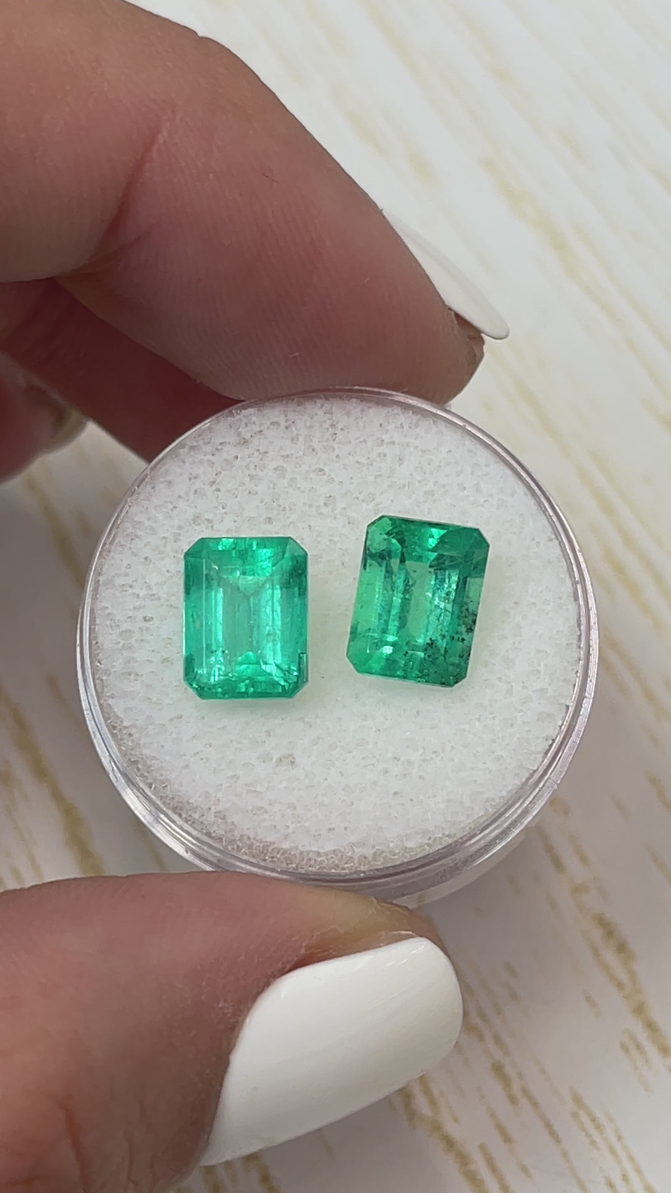 4.69tcw 9x7 Matching Green Loose Colombian Emeralds-Emerald Cut