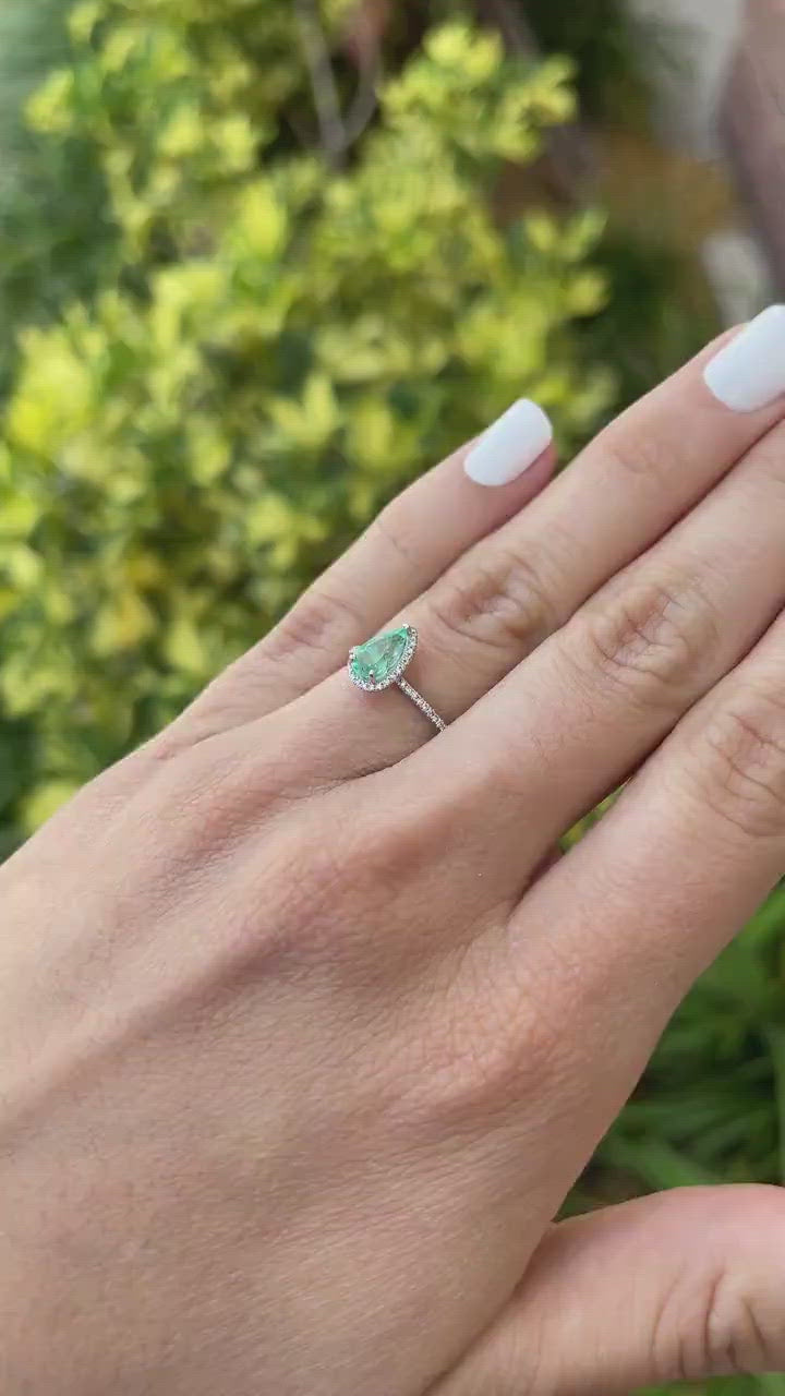 Chic and Sophisticated: Colombian Emerald Pear Cut 1.15tcw Engagement Ring in 14K Gold