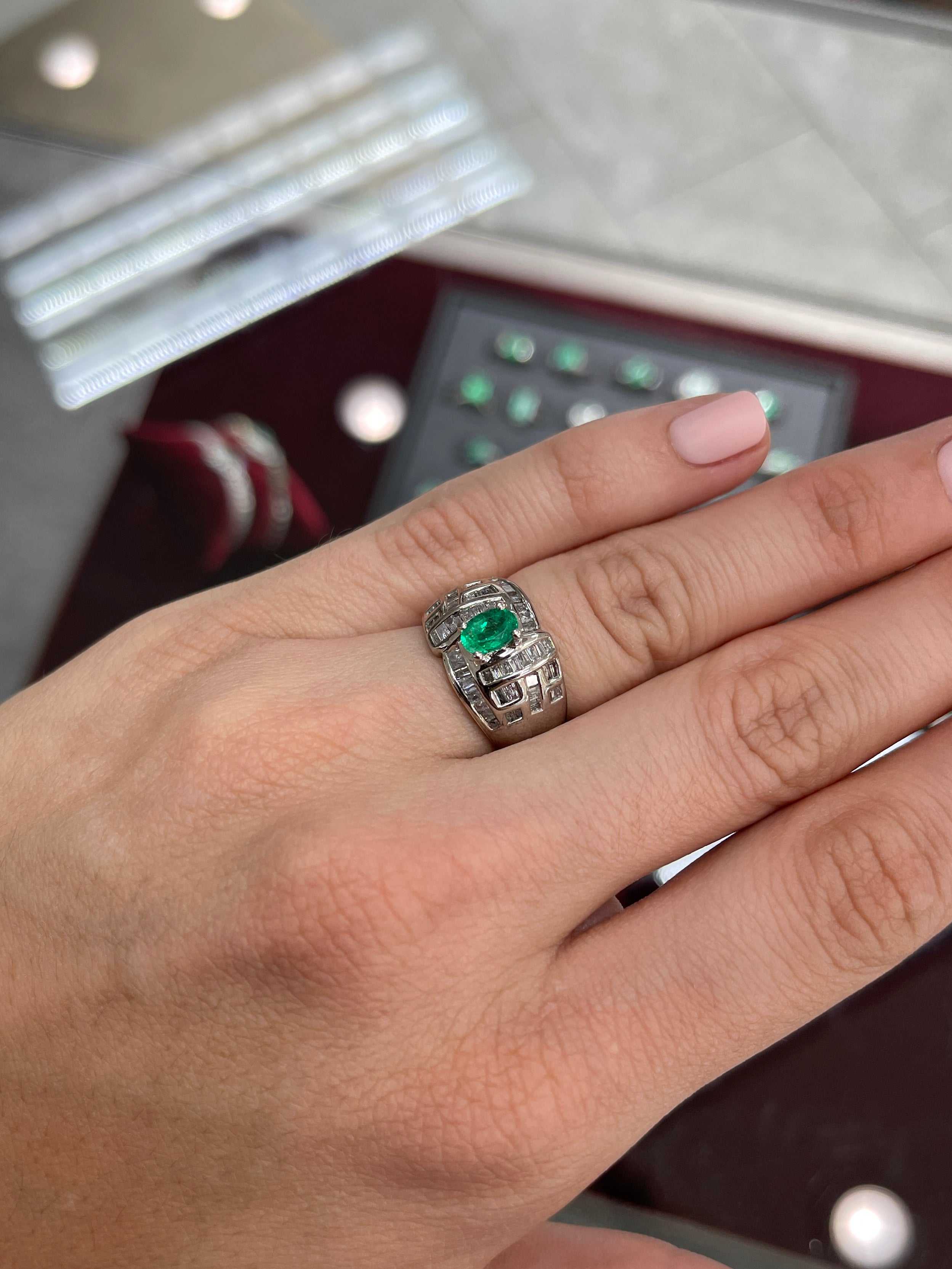 1.0tcw 18K Colombian Emerald-Oval Cut & Diamond Baguette Cocktail Ring - JR Colombian Emeralds