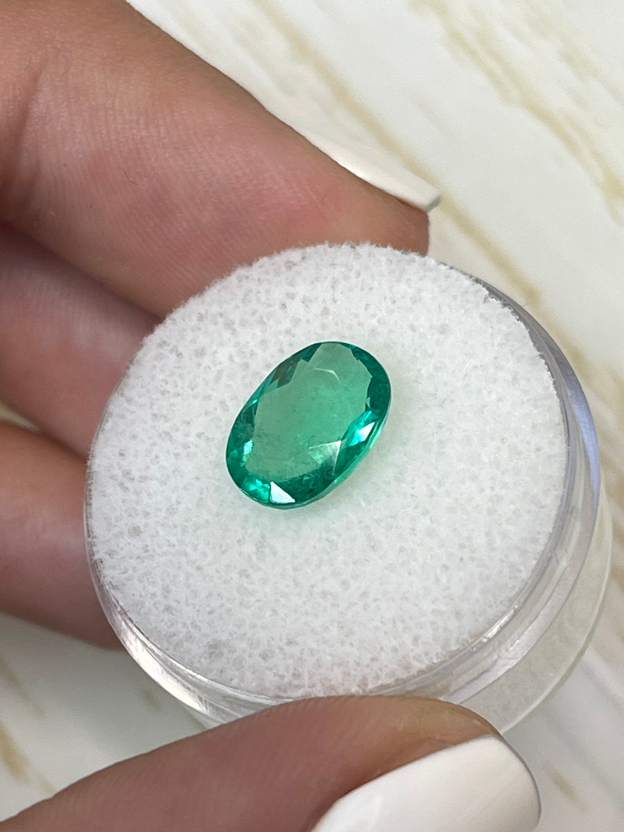 Exquisite 2.49 Carat Green Colombian Emerald – VVS Clarity Oval Cut