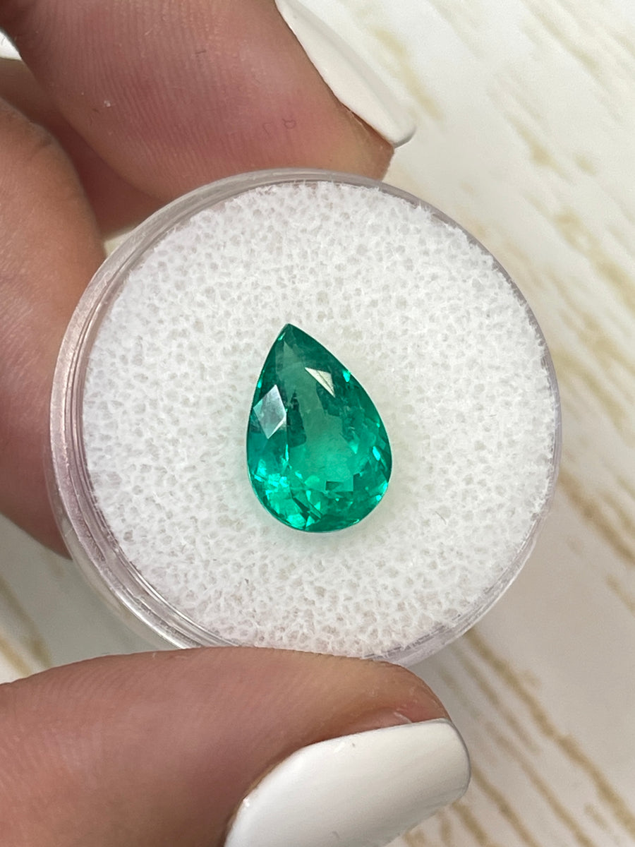 Fine Green Emerald - 3.26 Carat Pear-Shaped Colombian Gemstone