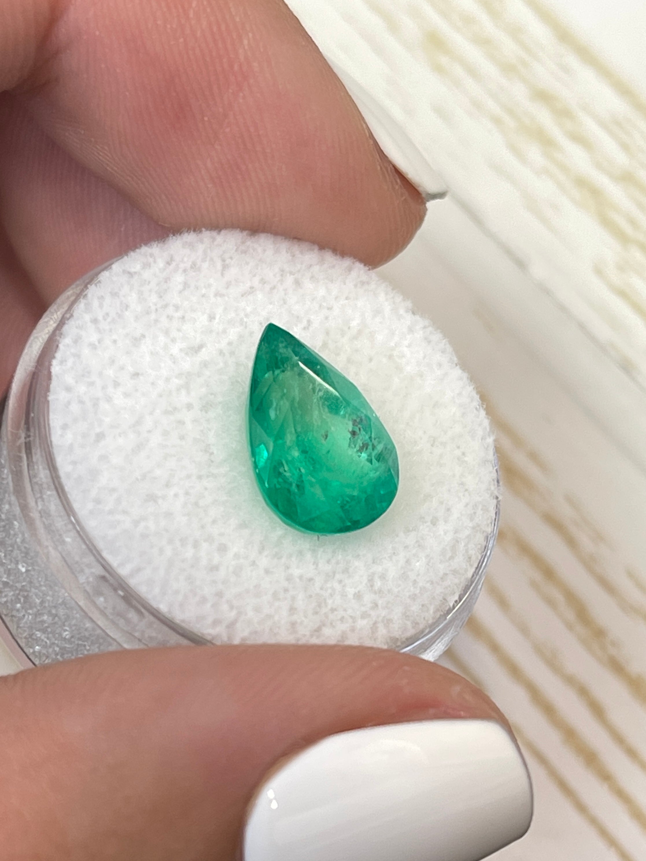 Stunning 4.0 Carat Yellow-Green Pear-Shaped Colombian Emerald - Loose Gem