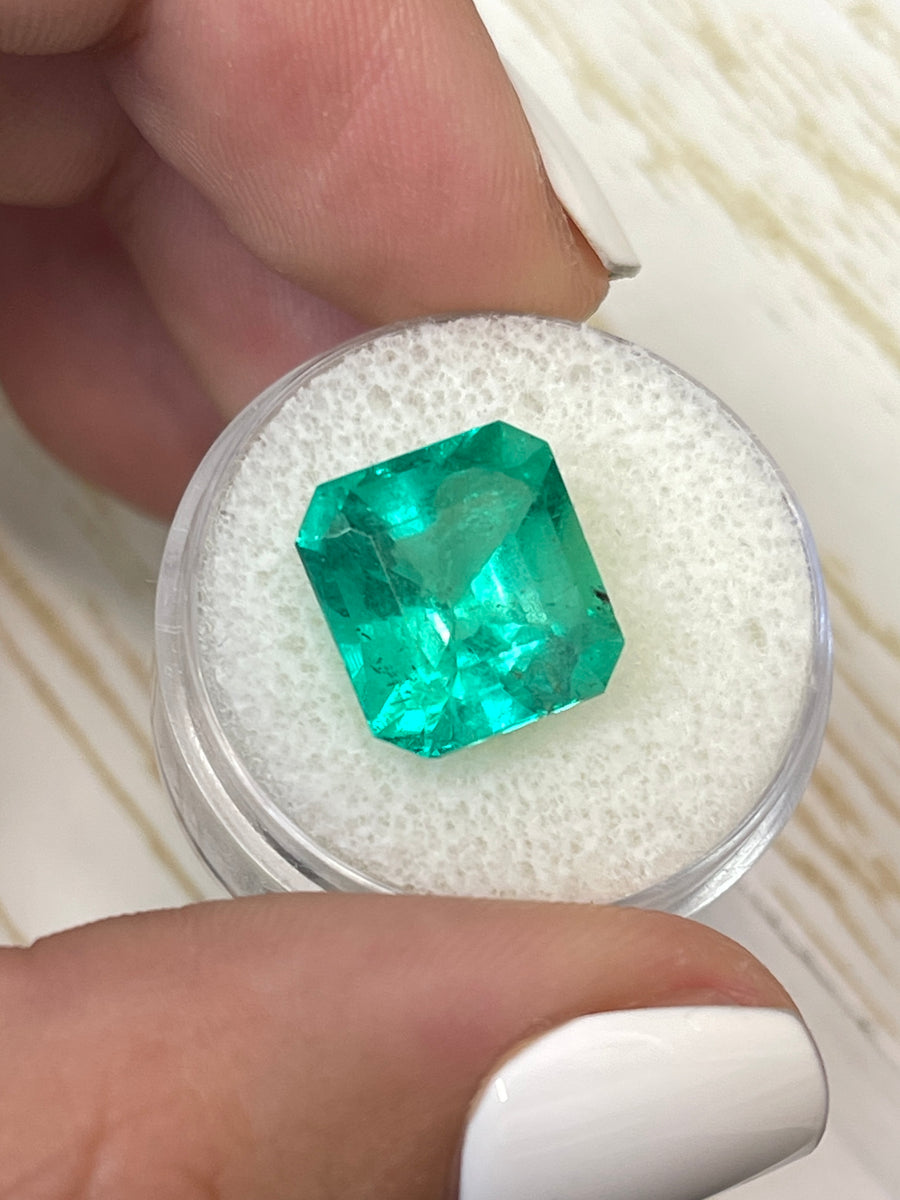 Gorgeous Natural Colombian Emerald - 8.10 Carat - Asscher Cut