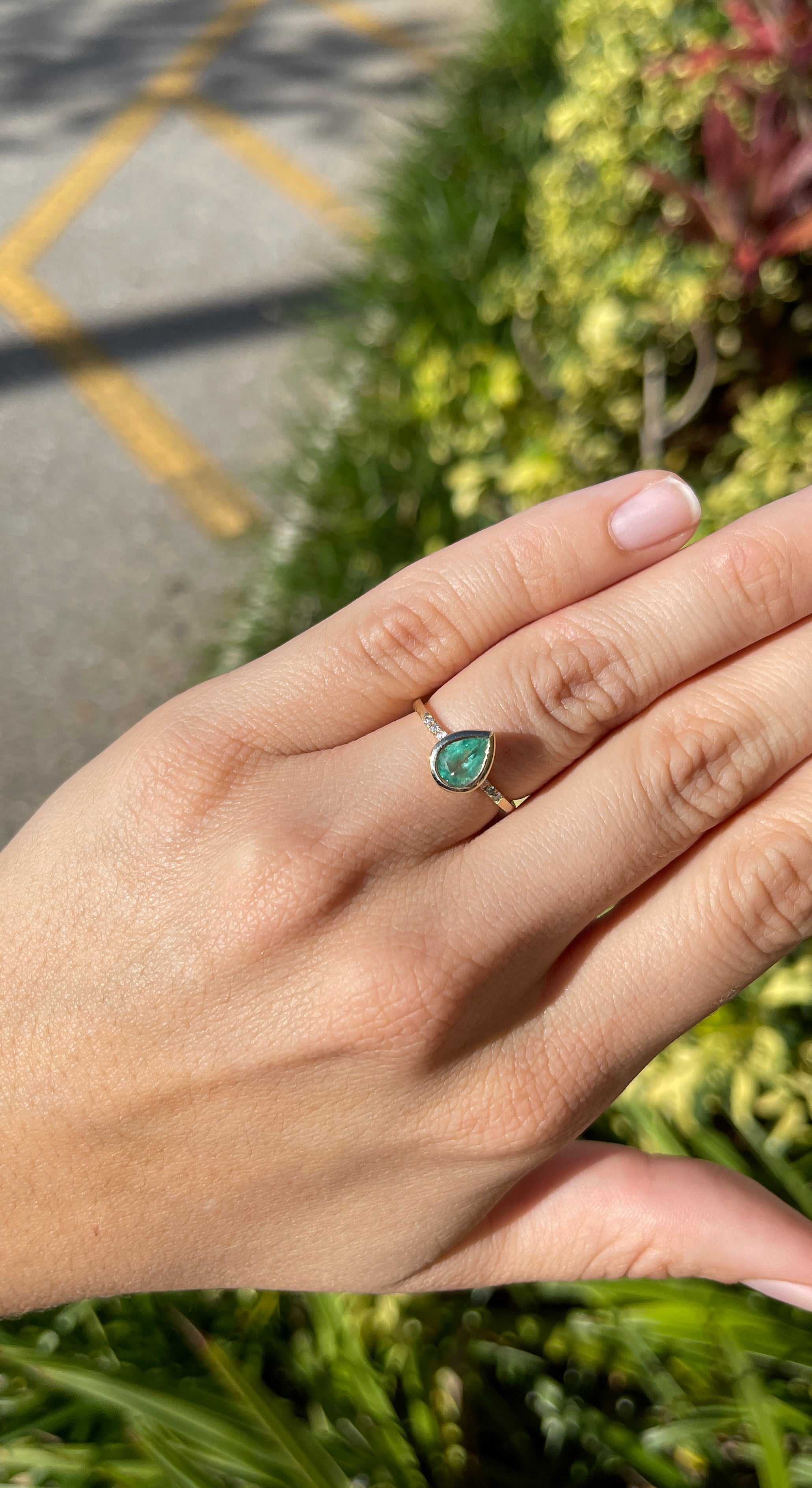 Radiant 14K Gold Ring with 1.06tcw Bezel Set Colombian Emerald Pear & Diamond - Classic Charm