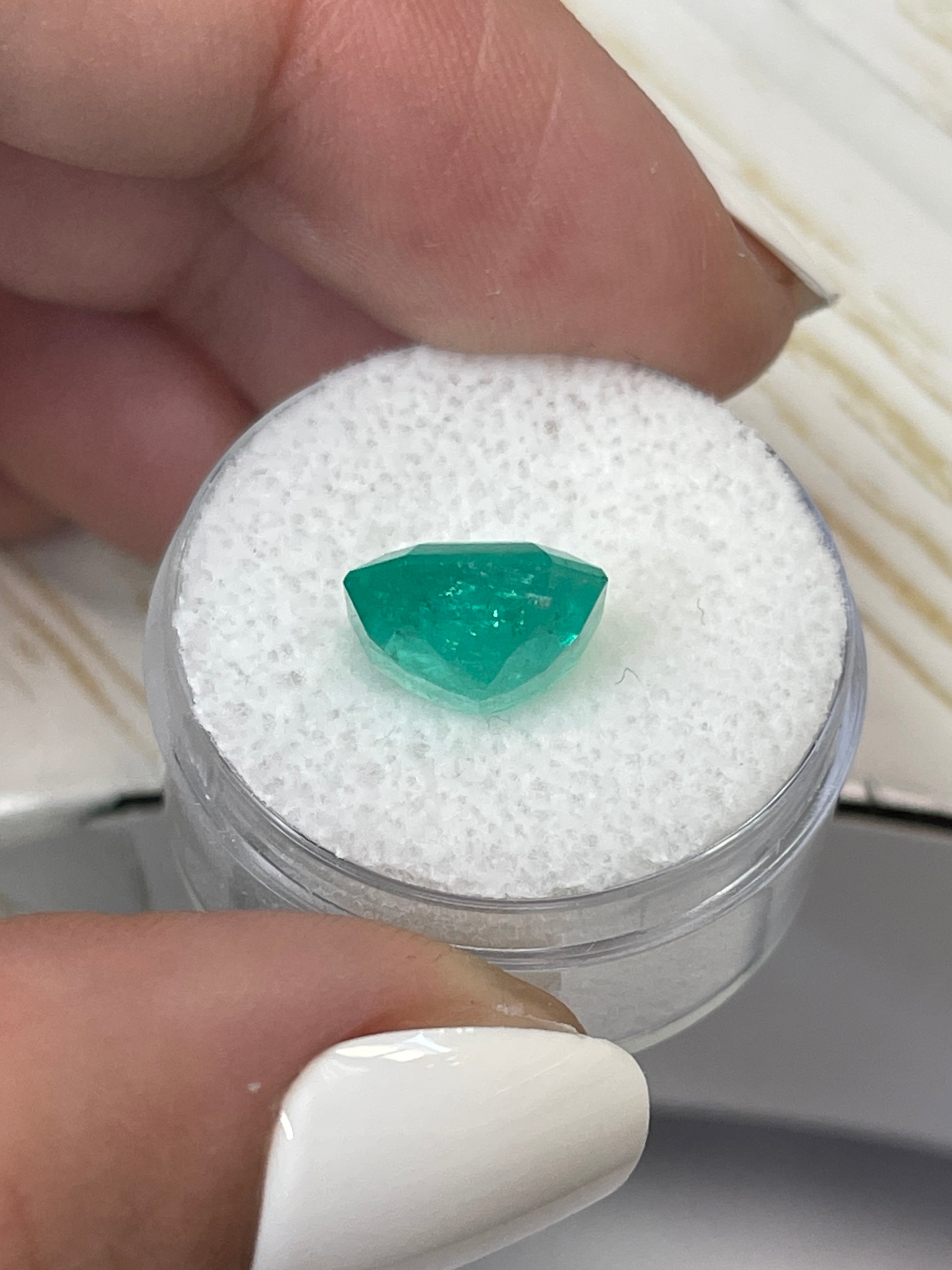 10.5x10.5mm Colombian Emerald - Asscher Cut - 4.71 Carats