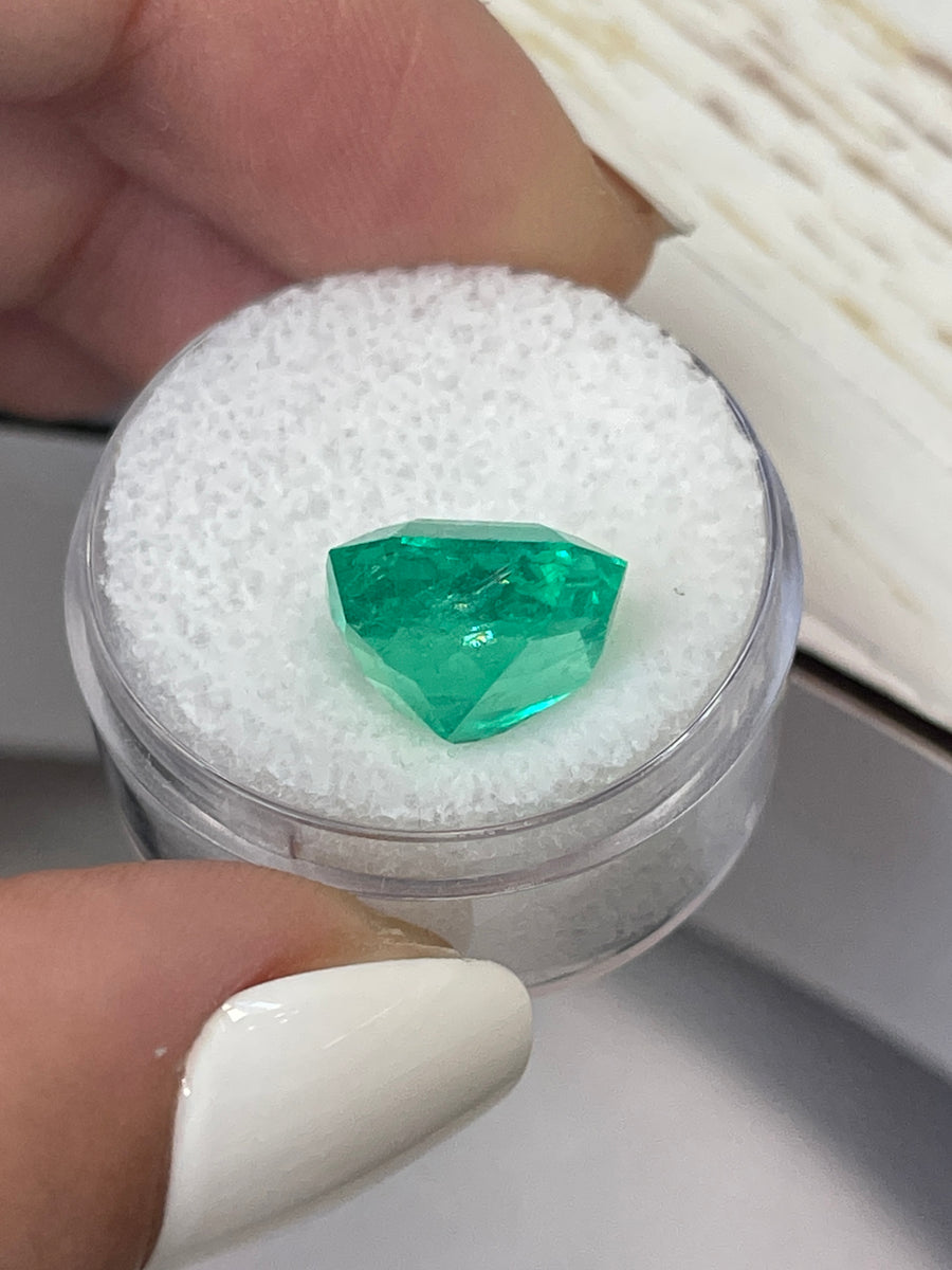 7.41 Carat Asscher Cut Muzo Green Colombian Emerald - Loose Gemstone