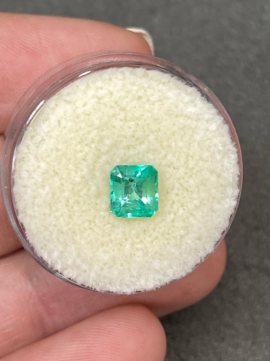 1.08 Carats Natural Loose Gemstones Emerald Cut Emerald 6.2x5.8MM