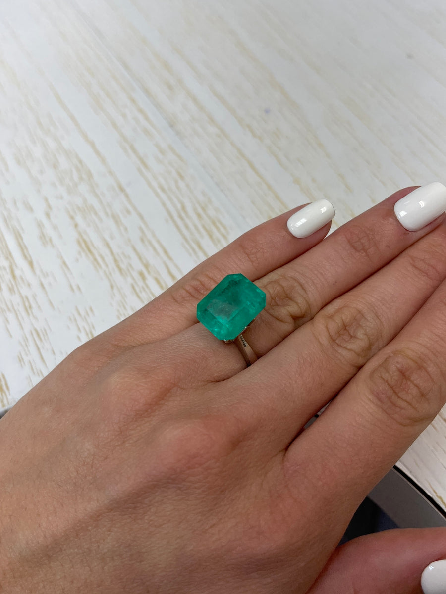 Vivid Bluish Green Gem - 12.31 Carat Colombian Emerald