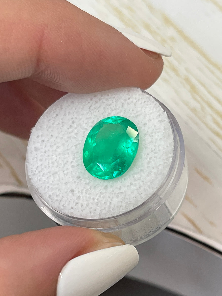 Natural Colombian Emerald - 4.47 Carat Oval Cut Gemstone
