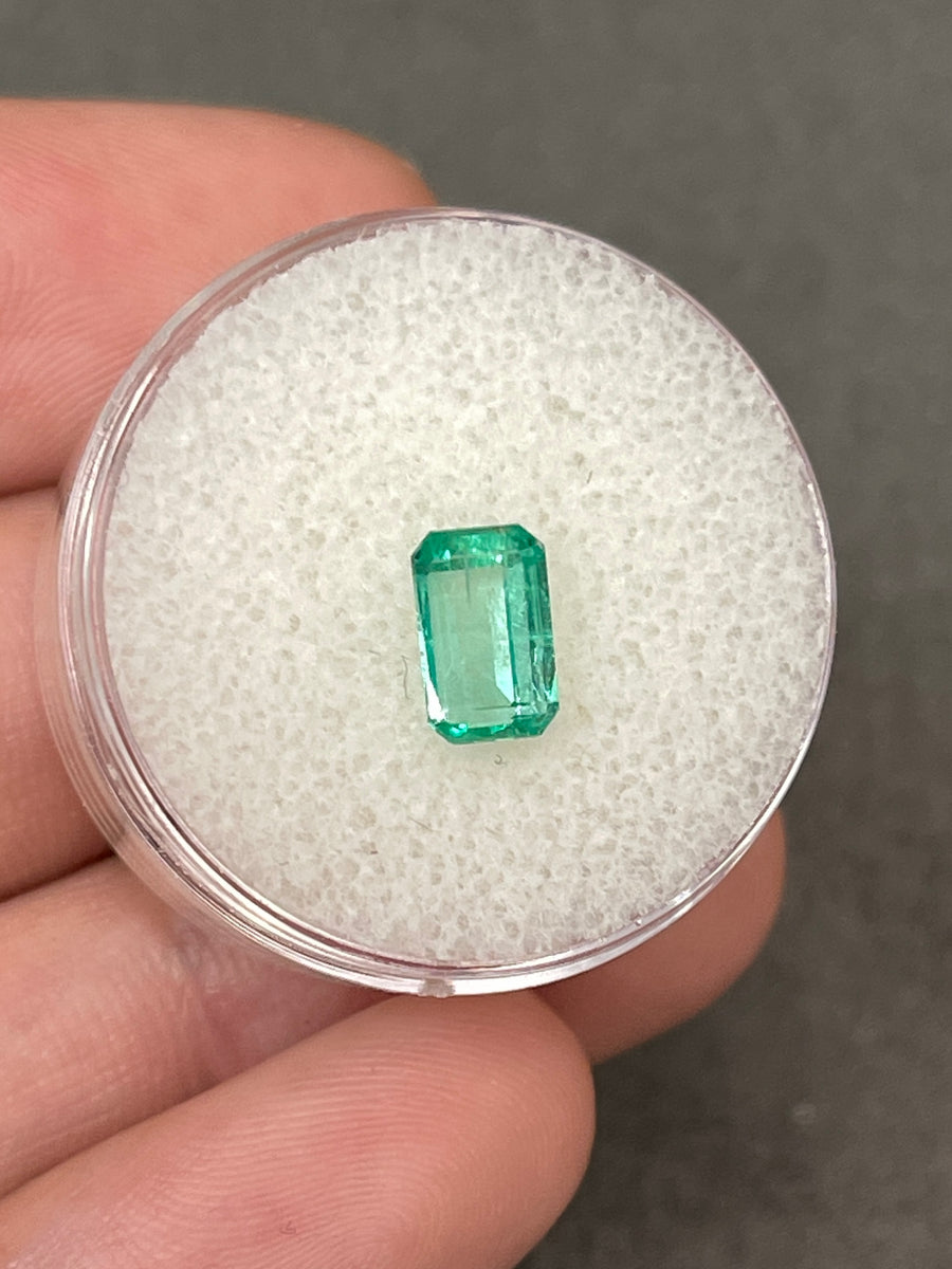 Emerald Cut Colombian Emerald - 1.16 Carats - Vibrant Green - VS Clarity