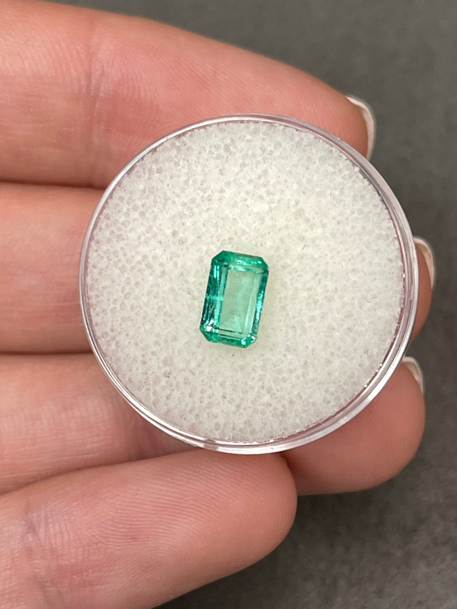 Green Natural Loose Colombian Emerald - 1.16 Carat - VS Clarity - Emerald Cut