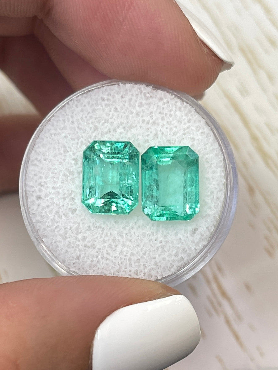 Two Matching Green Loose Colombian Emeralds - 6.63 Total Carat Weight