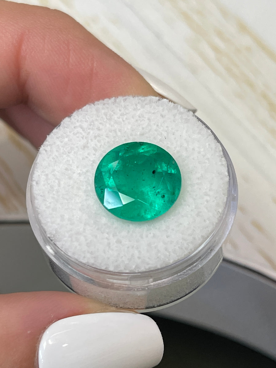 6.16 Carat Colombian Emerald: Round Cut, 12x12mm, Distinctive Natural Green