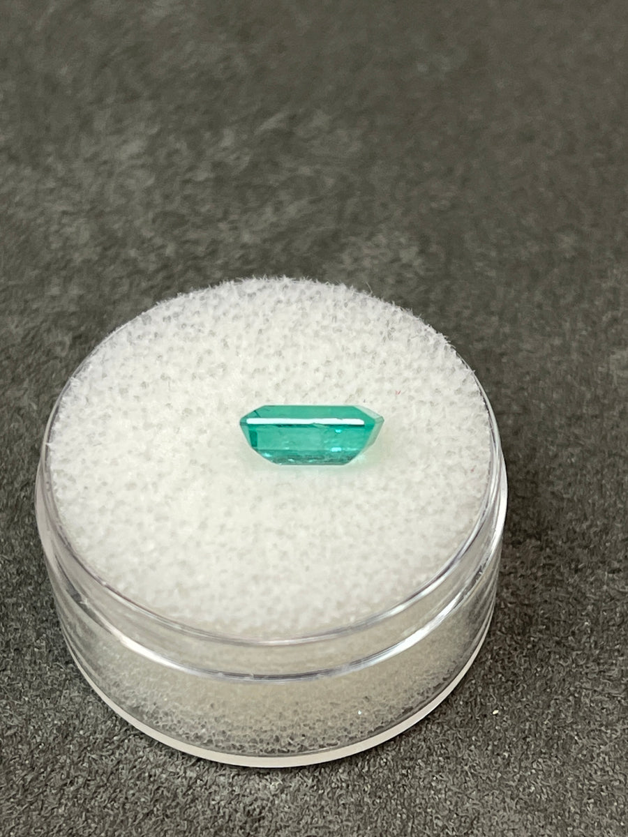 Genuine Colombian Emerald - Elongated Emerald Cut - 1.26 Carat (8.5mm x 5mm) - Loose Stone