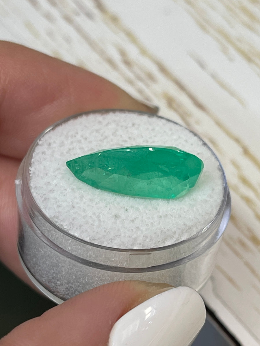 19x11mm Green Colombian Emerald - Exquisite Pear Shaped Gem