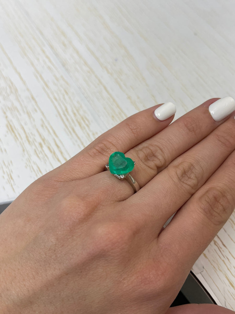 Colombian Emerald - 5.18 Carats, Natural, Heart Shape, and Green