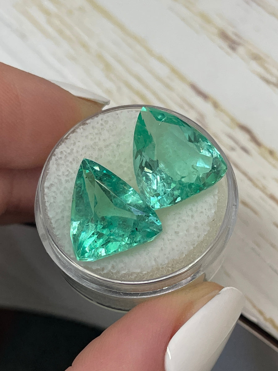 15x13 mm Colombian Emerald Trillion Gems - 15.76 Carats in Total
