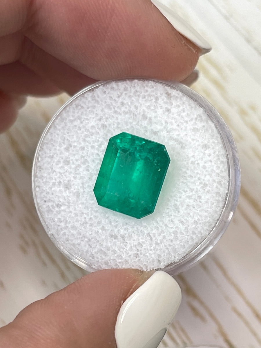 4.50 Carat Medium Muzo Green Colombian Emerald - Classic Emerald Shaped Precious Stone