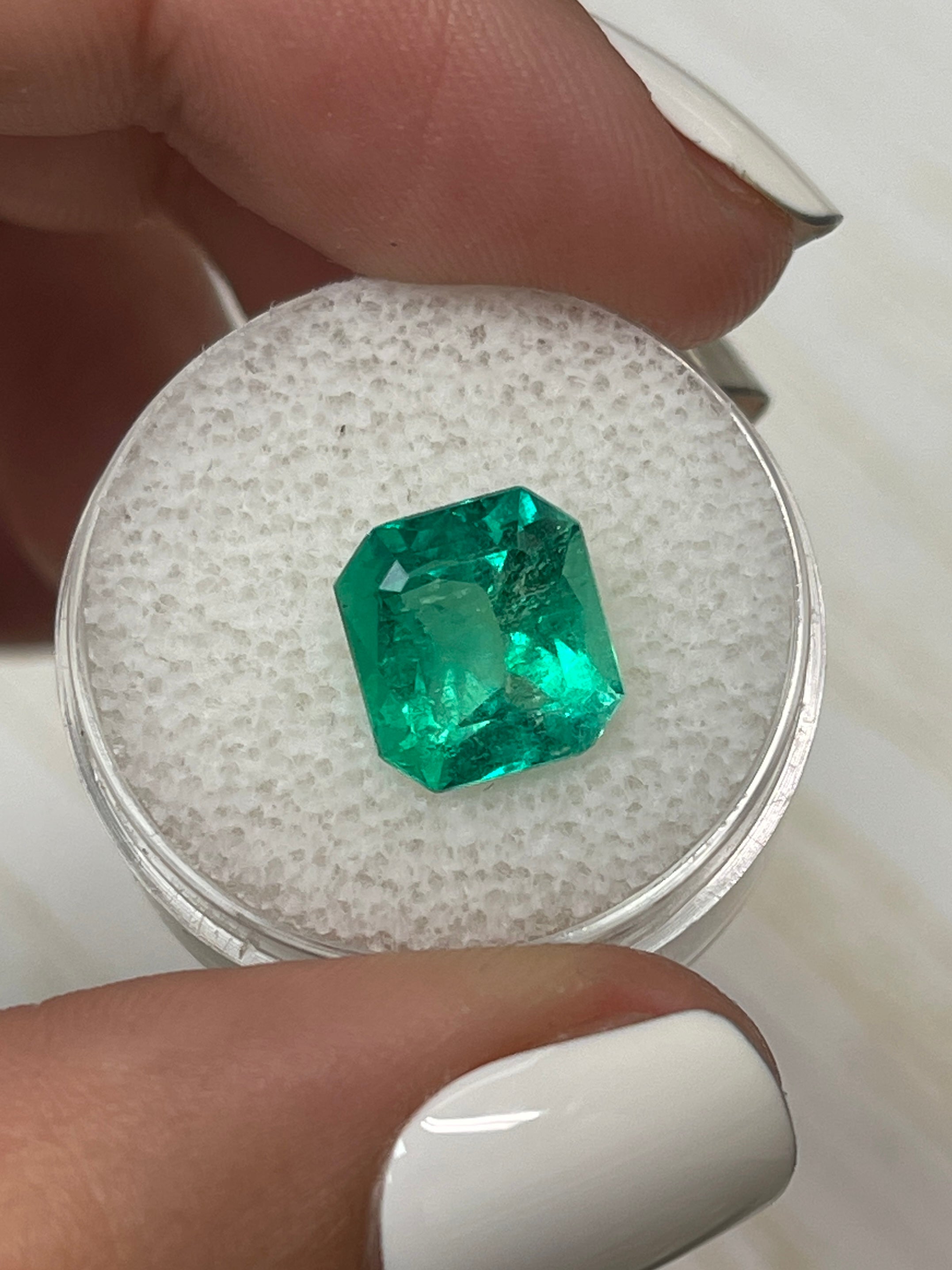 Radiant 10x10 mm Colombian Emerald - Loose Gemstone, 4.20 Carat, Asscher Cut