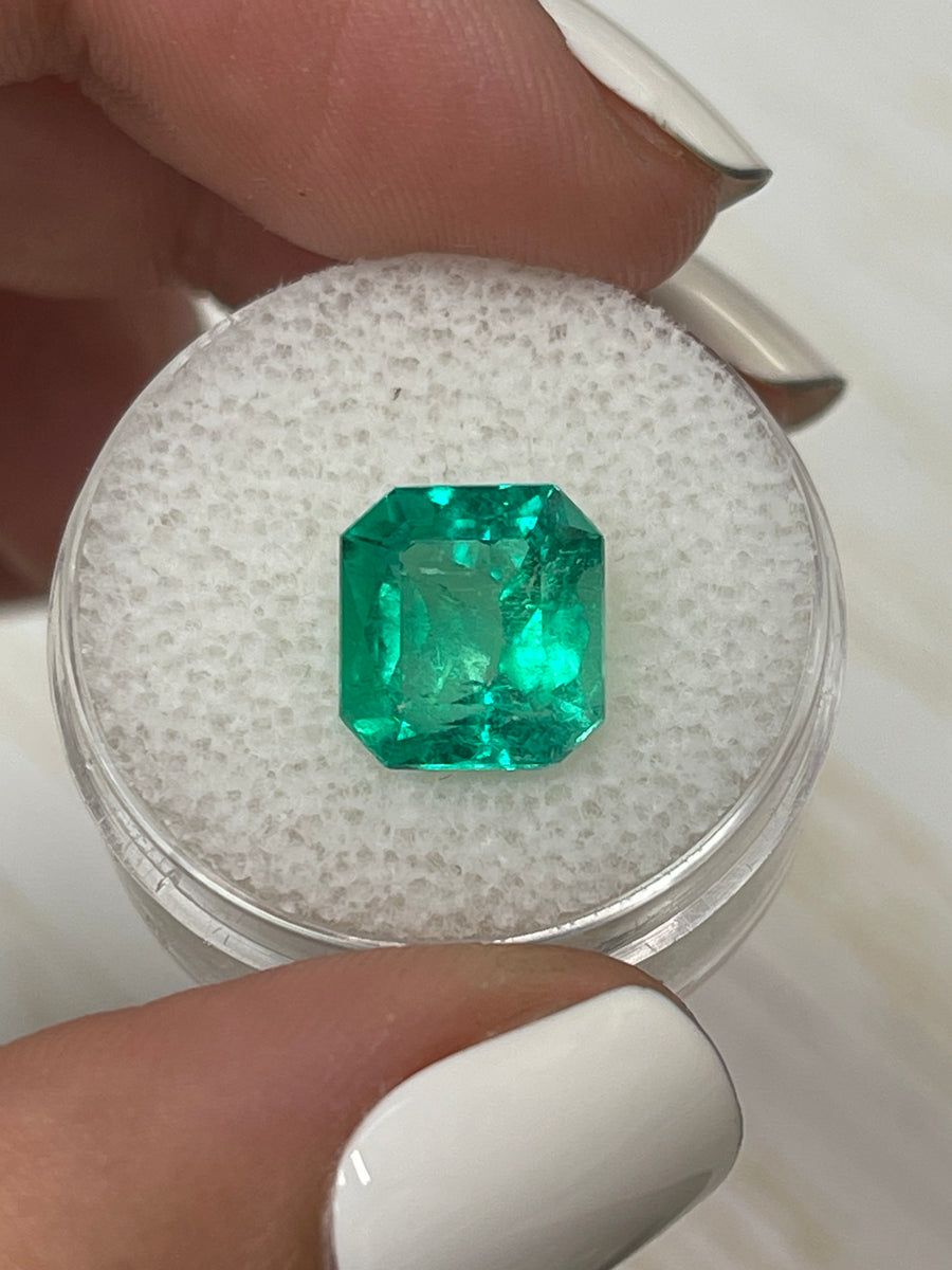 Asscher-Cut Colombian Emerald - Loose Gemstone, 4.20 Carat, Vibrant Green (10x10 mm)