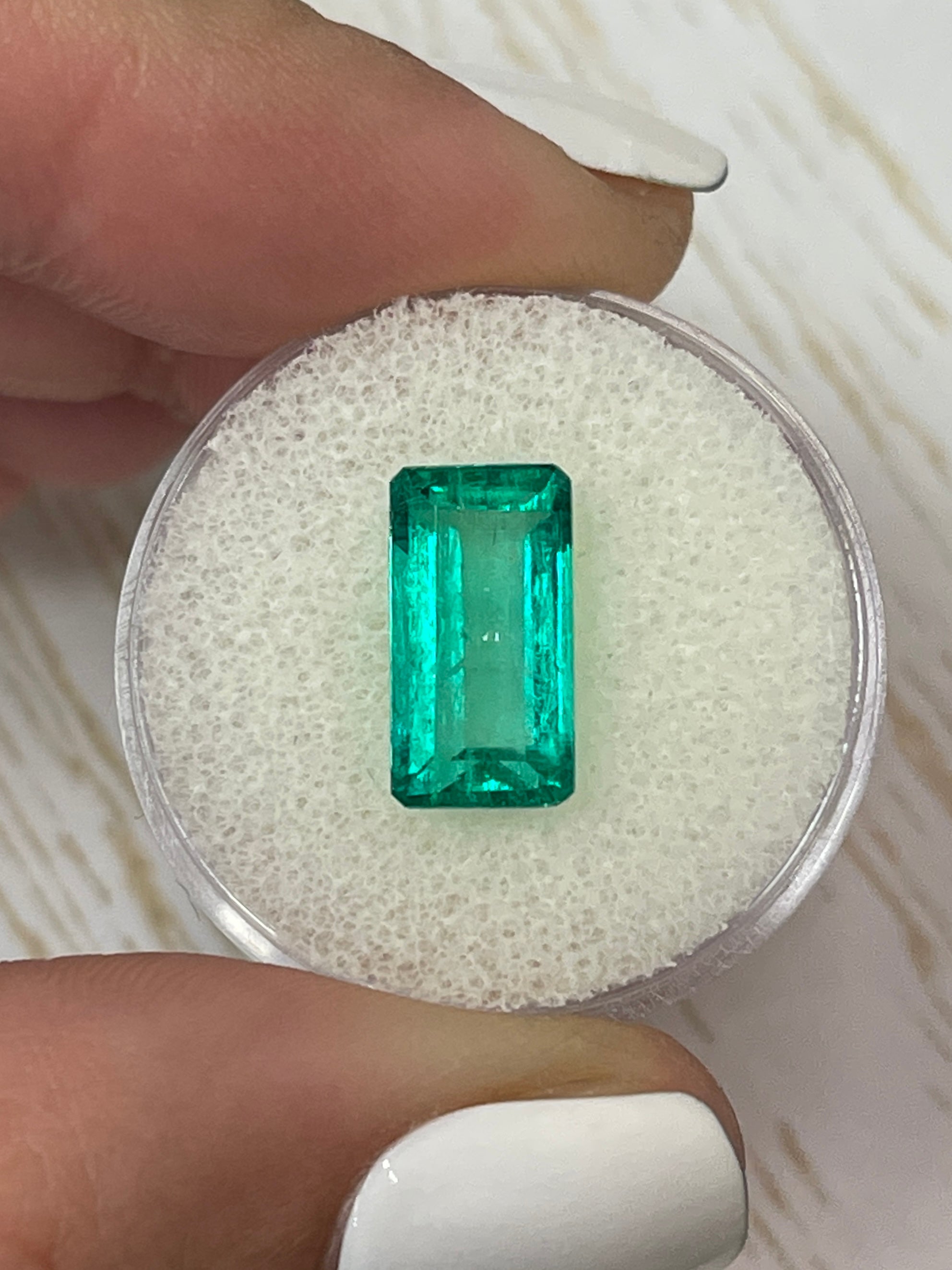 Striking 4.26 Carat Colombian Emerald with Vivid Bluish Green Hue