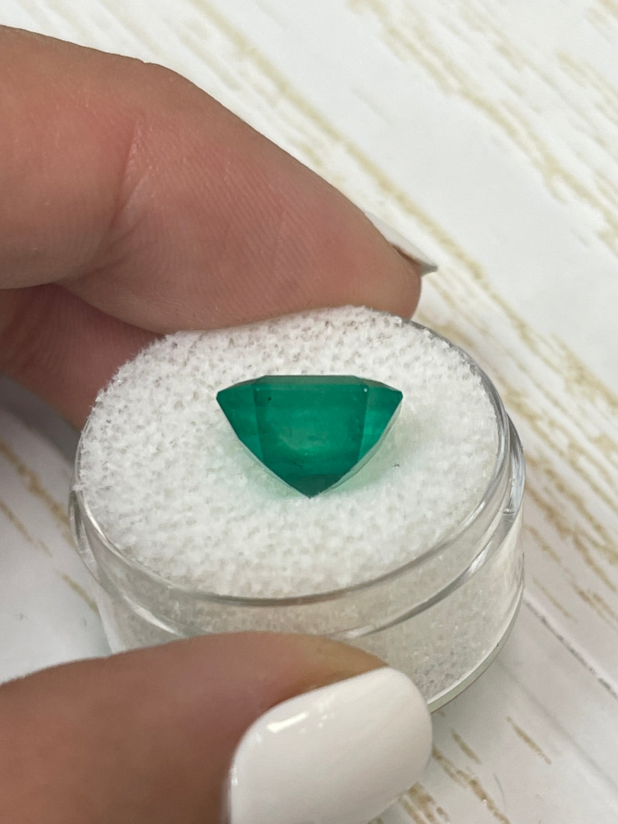 5.84 Carat Natural Loose Colombian Emerald in Striking Bluish Green Hue - Asscher Cut