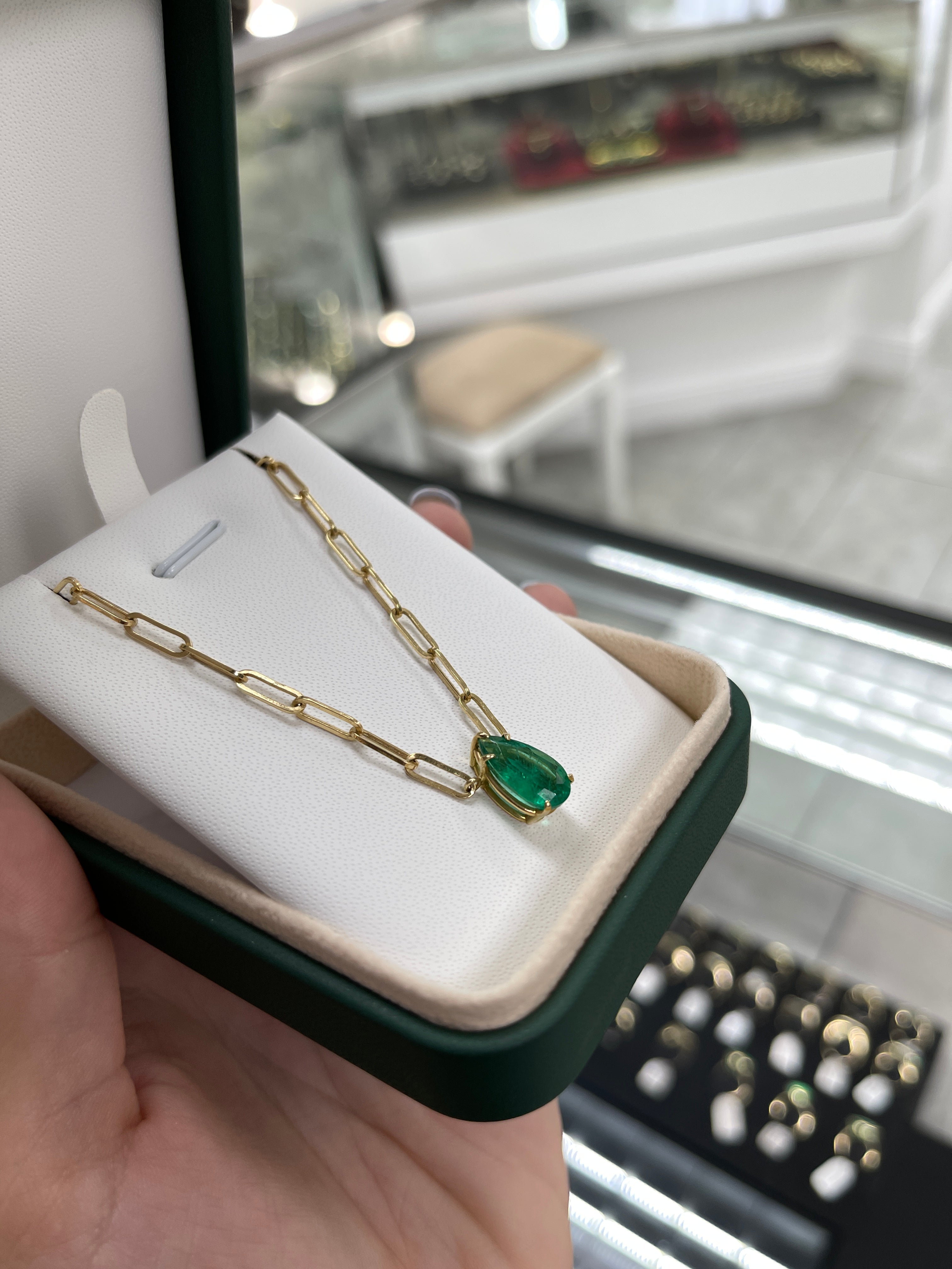 2.73cts 14K Fine Quality Emerald Solitaire Gold Necklace - JR Colombian Emeralds