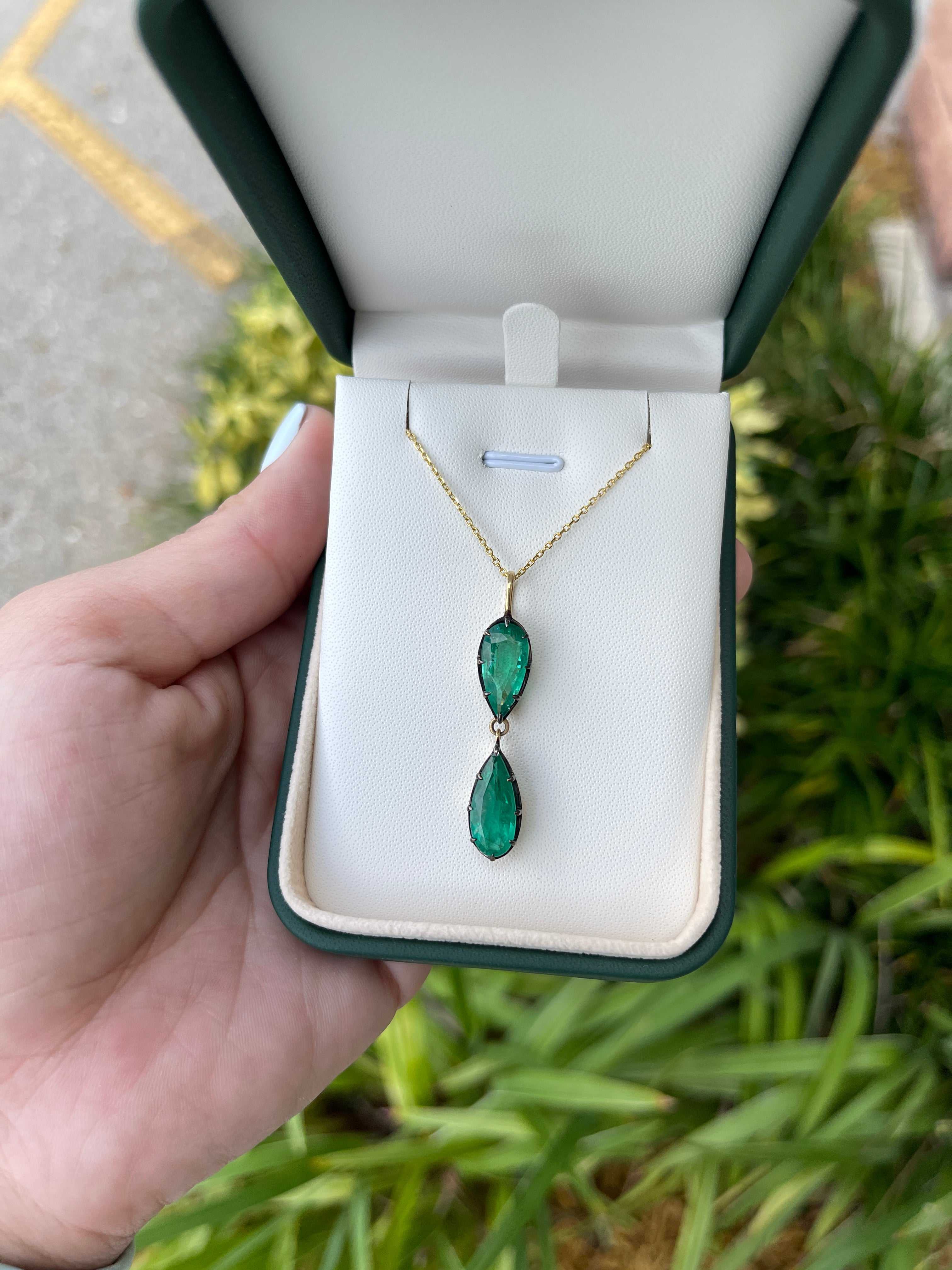 5.25tcw Natural Emerald Hourglass Necklace 14K Gold