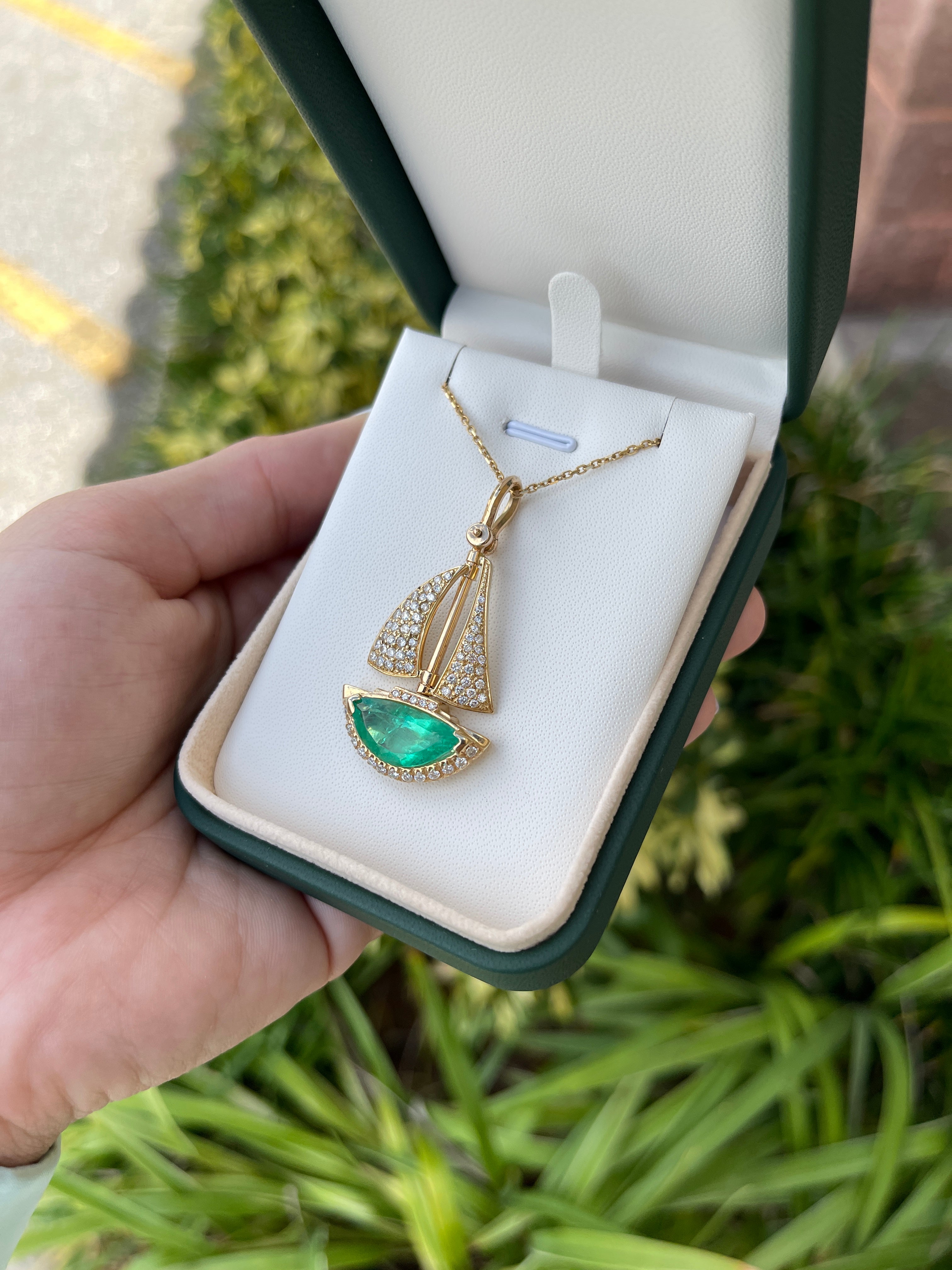 6.61TCW Handmade 14K Jewelry with Colombian Emerald & Diamond Sail Boat