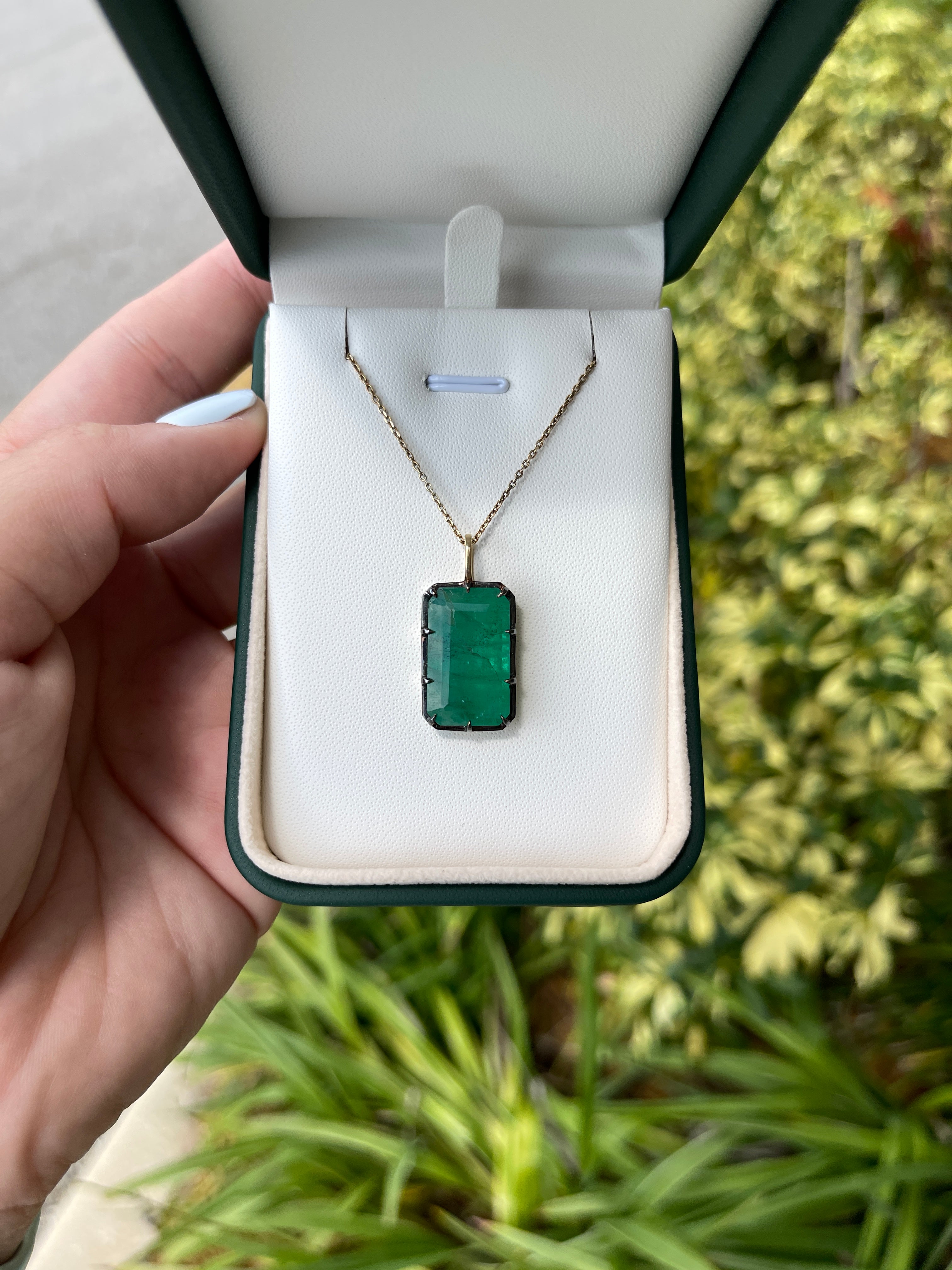 10.98ct Emerald Georgian Styled Solitaire 14K Gold Pendant - JR Colombian Emeralds