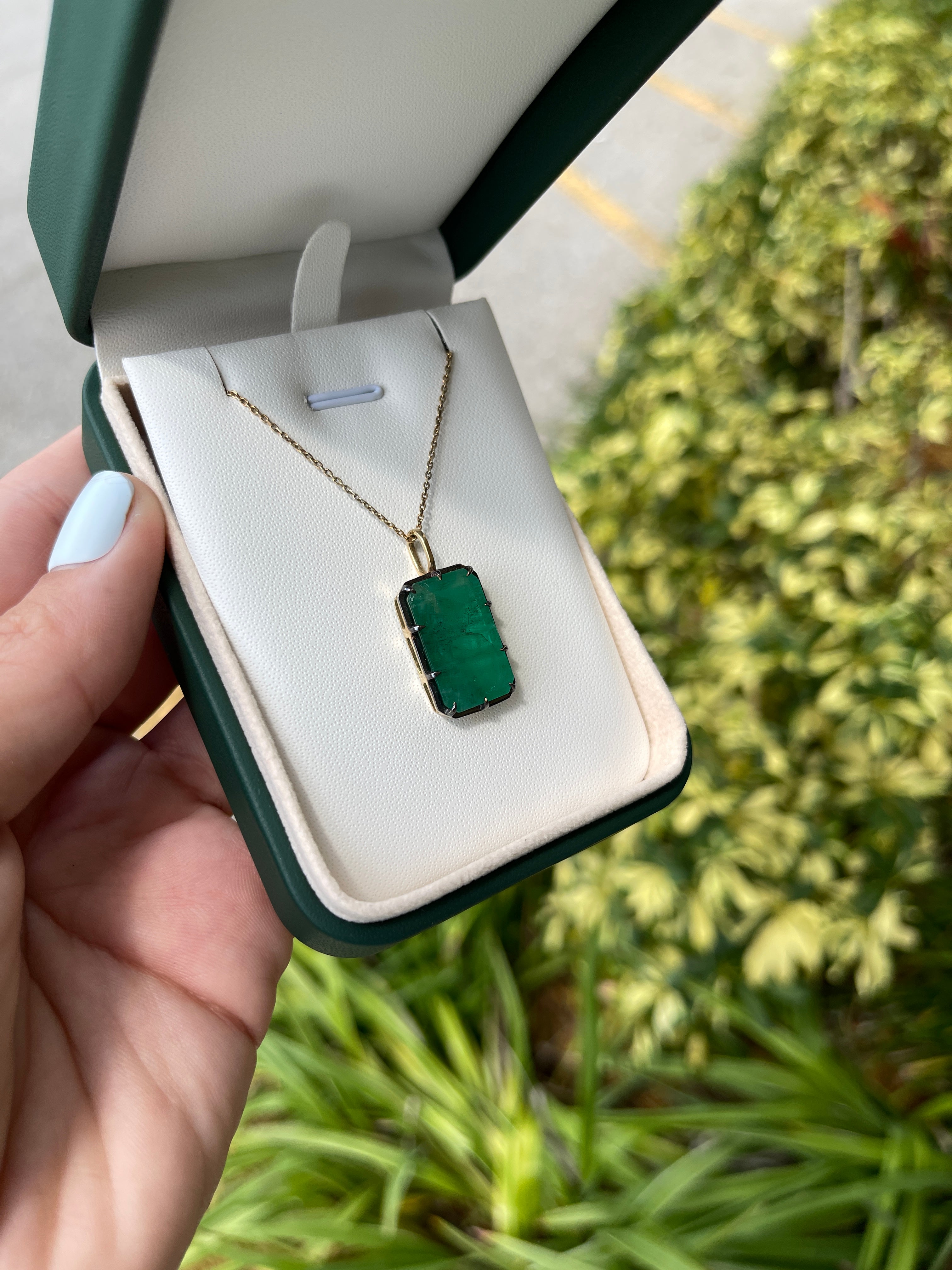 10.98ct Emerald Georgian Styled Solitaire 14K Gold Pendant - JR Colombian Emeralds