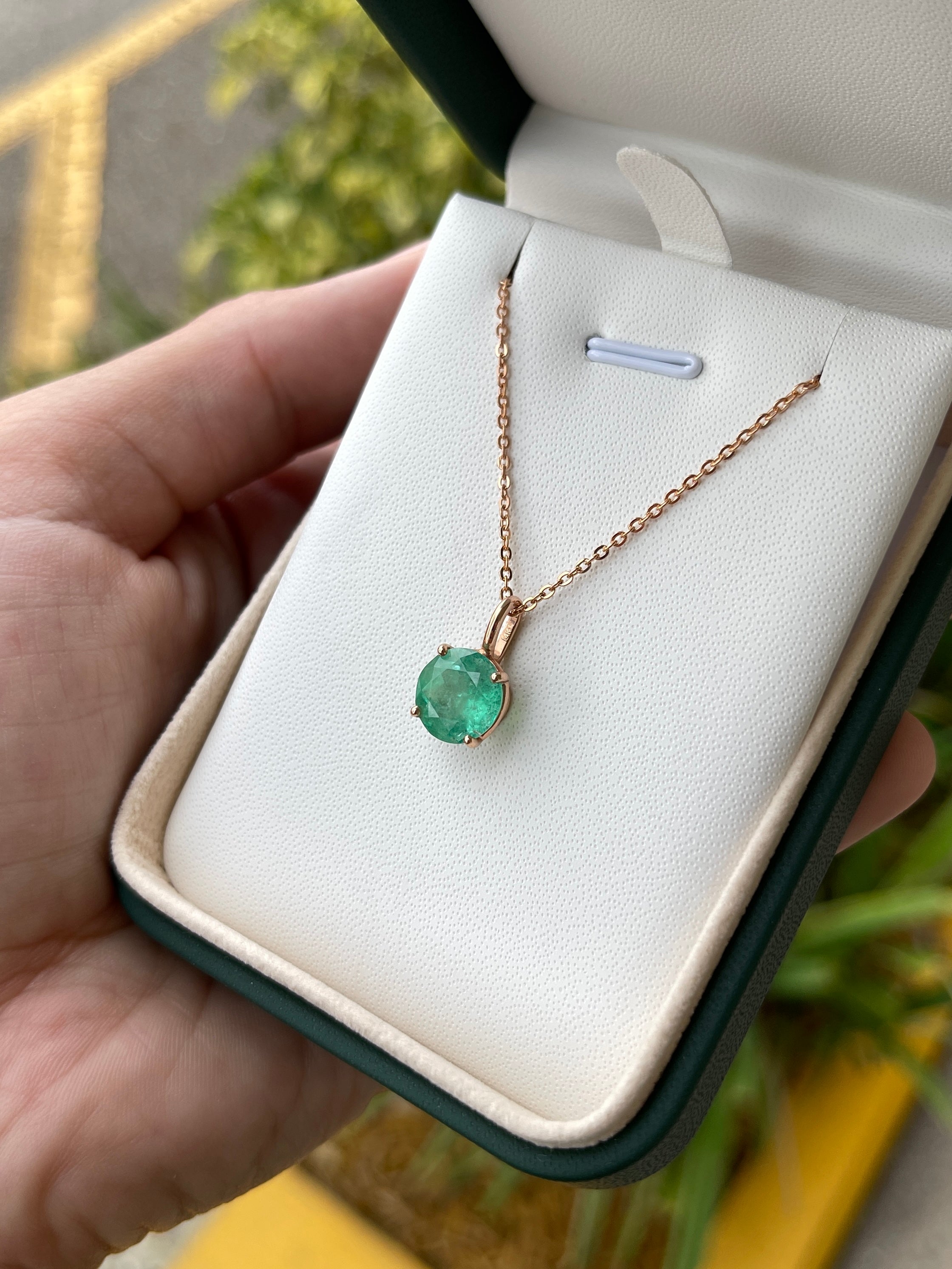 3.19-Carat Colombian Emerald Solitaire Round Cut Rose Gold Pendant - JR Colombian Emeralds