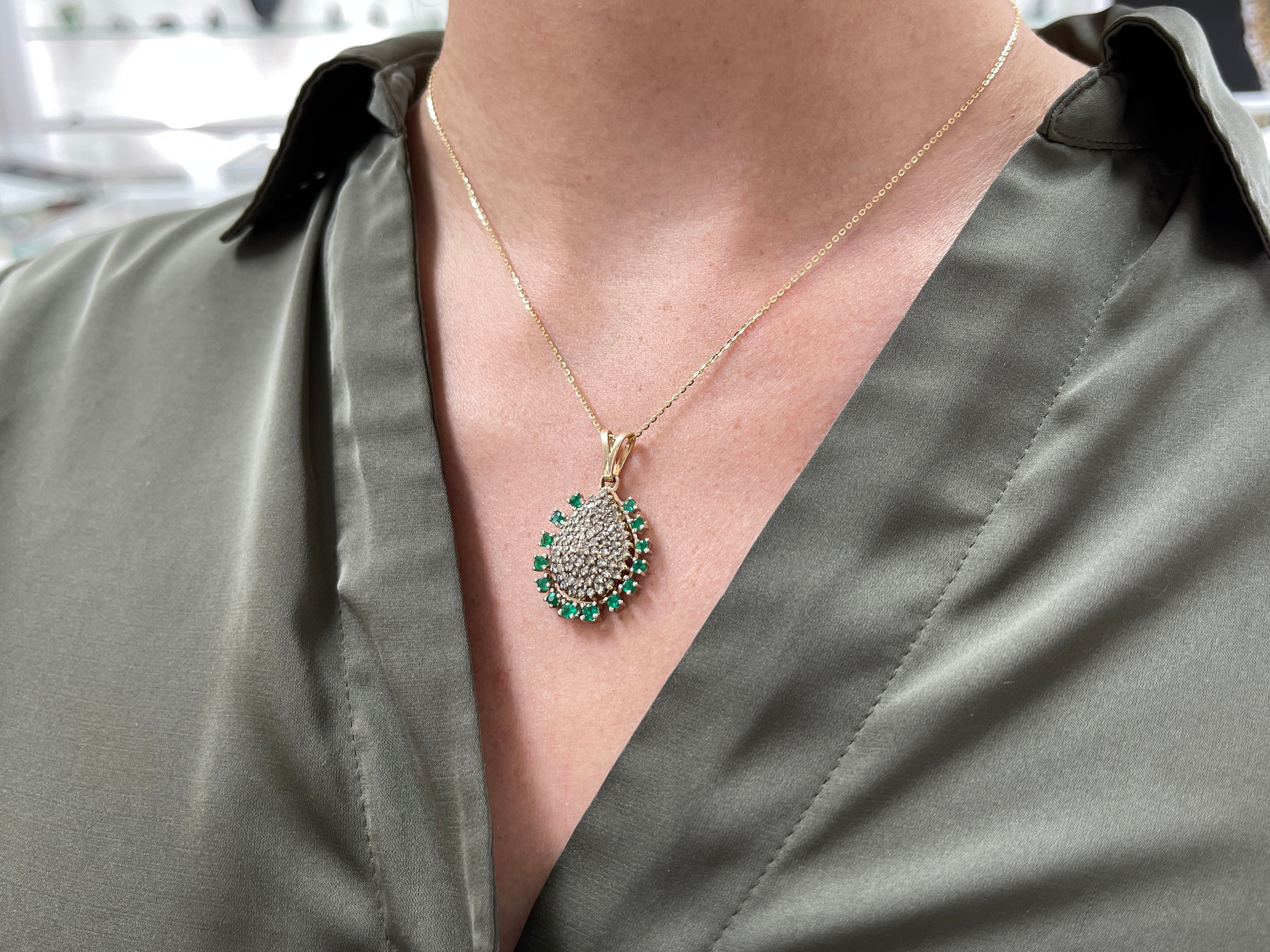 2.80tcw Colombian Emerald & Diamond Vintage Pendant Gold 14K - JR Colombian Emeralds