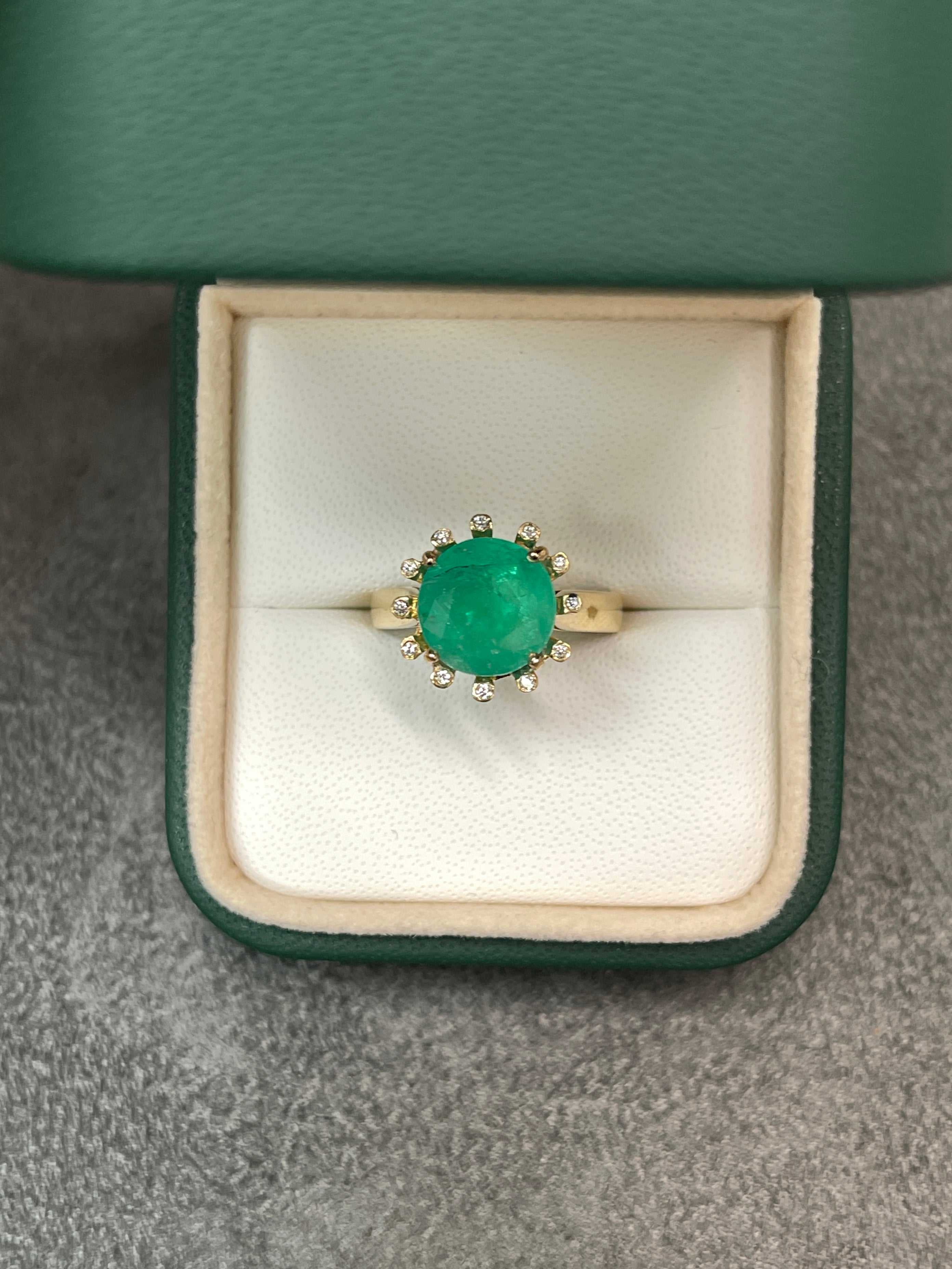 3.92tcw Round Green Emerald and Diamond Brilliant Round Halo Statement Ring 14K