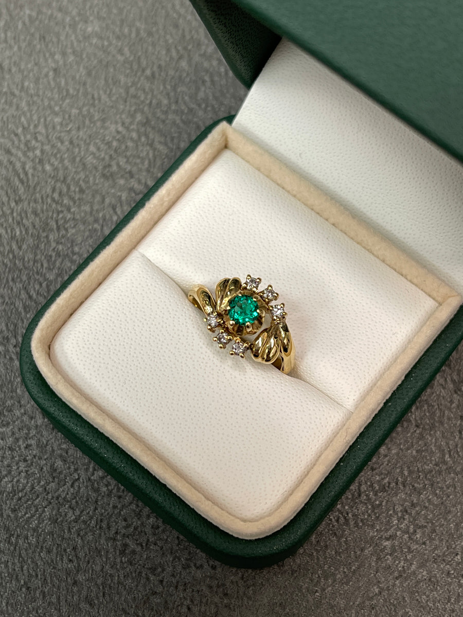 Floral Vintage Emerald & Diamond Ring