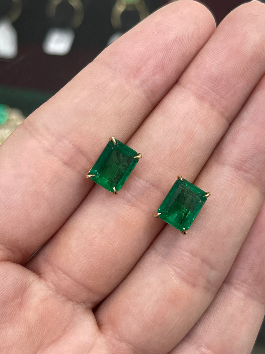 Gorgeous 5.62tcw Vivid Dark Green Top Quality Emerald Solitaire Claw Prong Stud Earrings 18K on hand