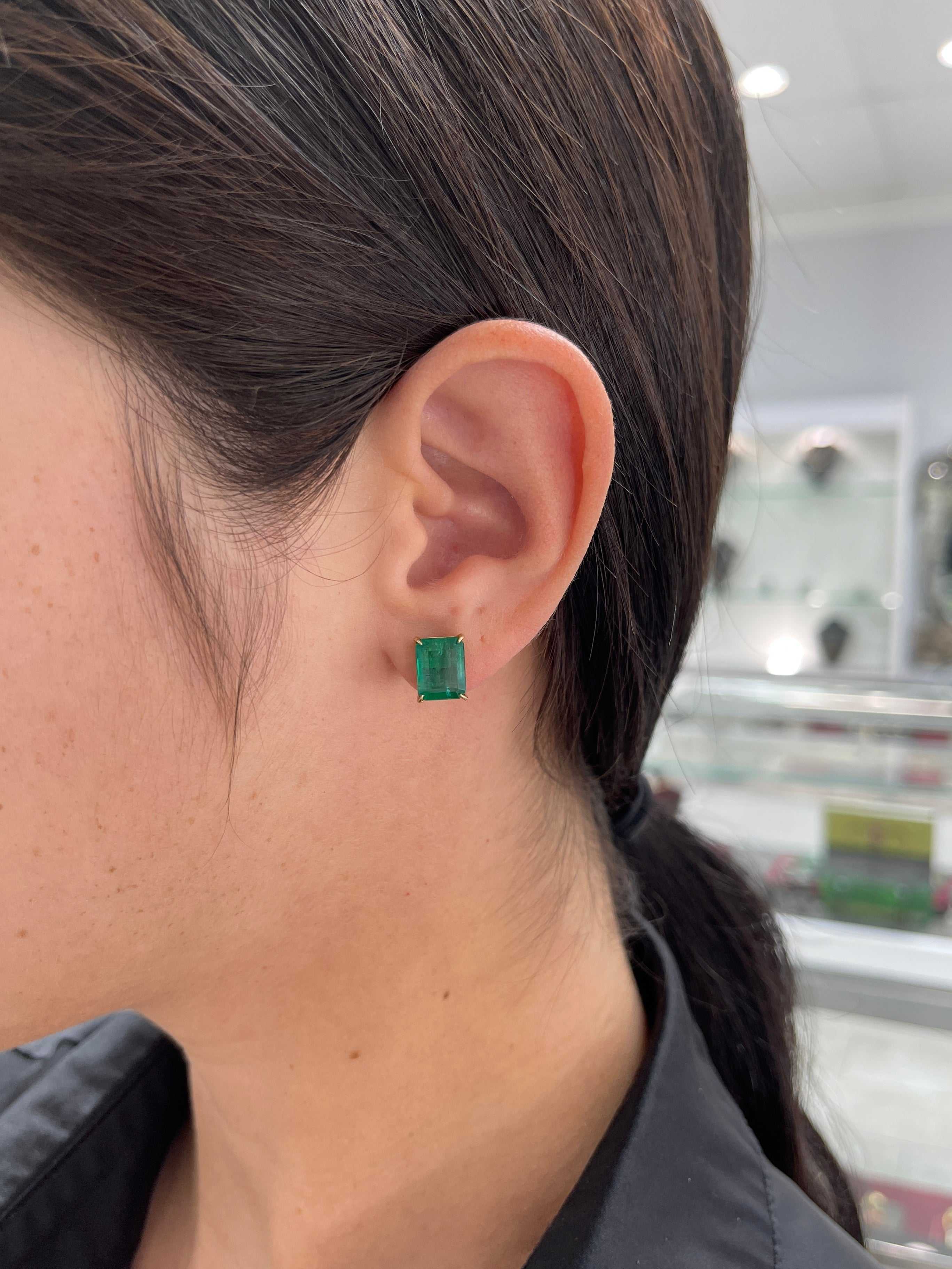 5.62tcw Classic Vivid Green Top Quality Emerald Solitaire Claw Prong Stud Earrings 18K - JR Colombian Emeralds