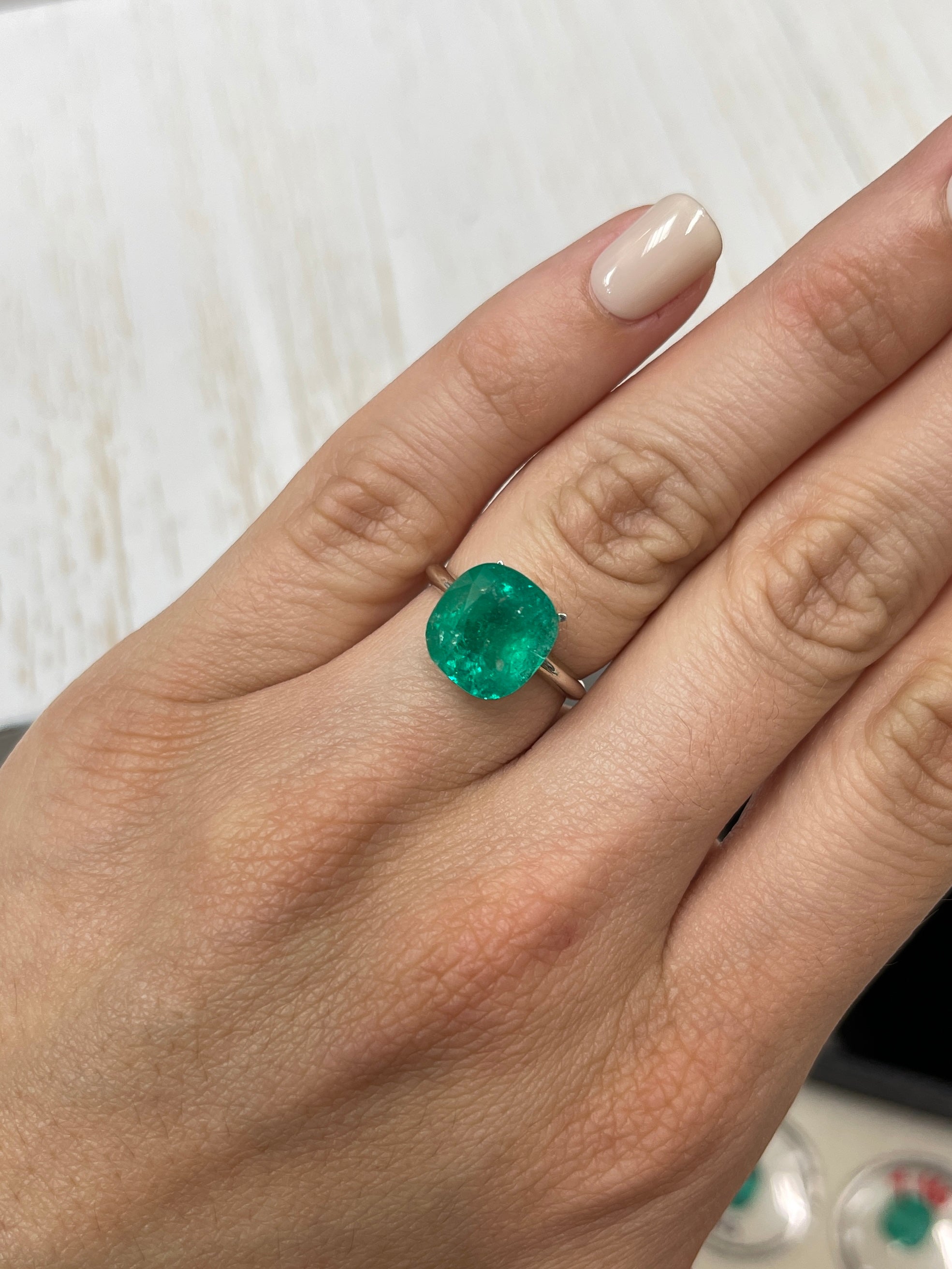 Exquisite Medium Green 5.43 Carat Colombian Emerald - Loose Cushion Gem