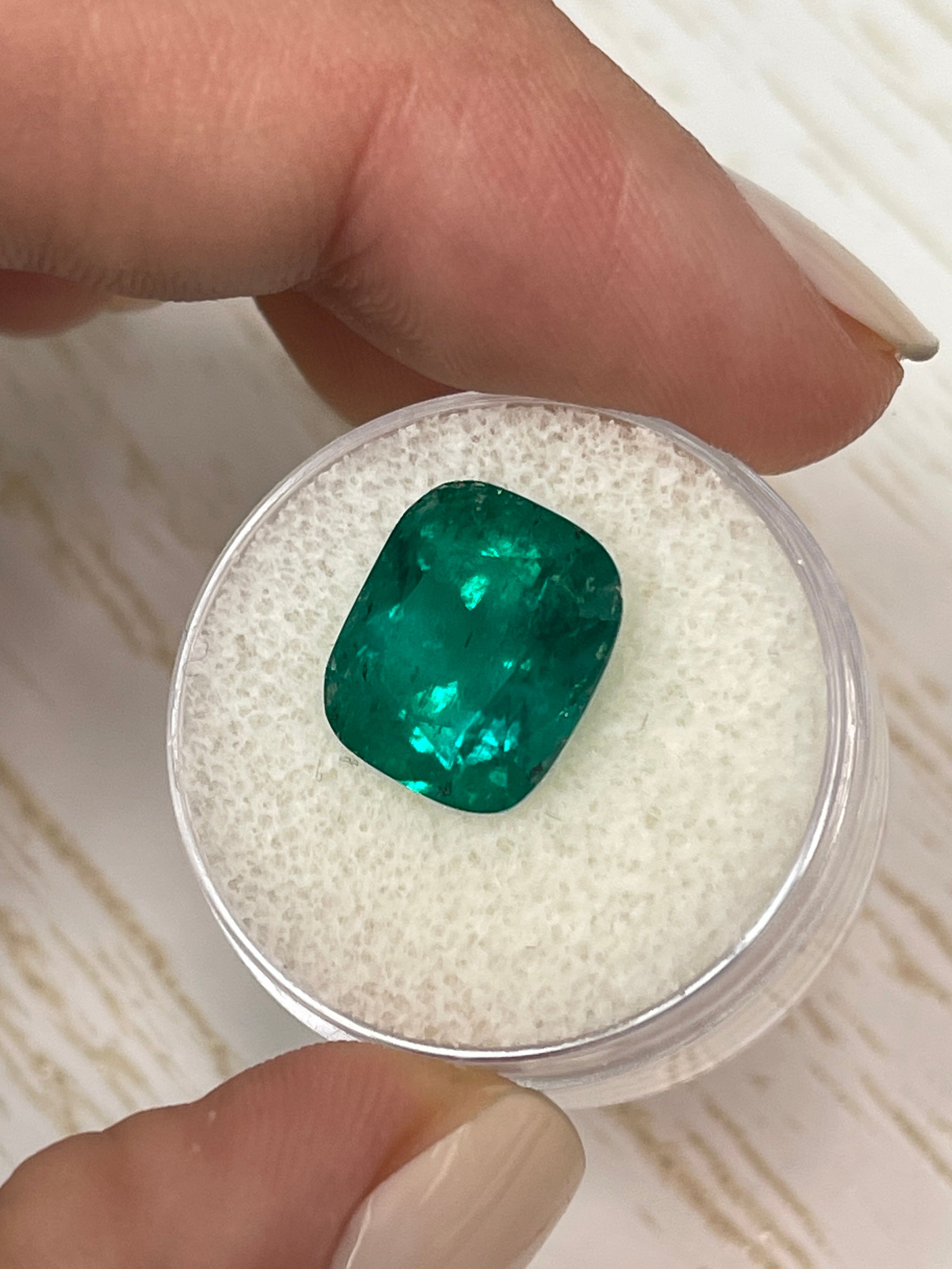 Exquisite 6.32 Carat Muzo Green Natural Colombian Emerald - Cushion Shape