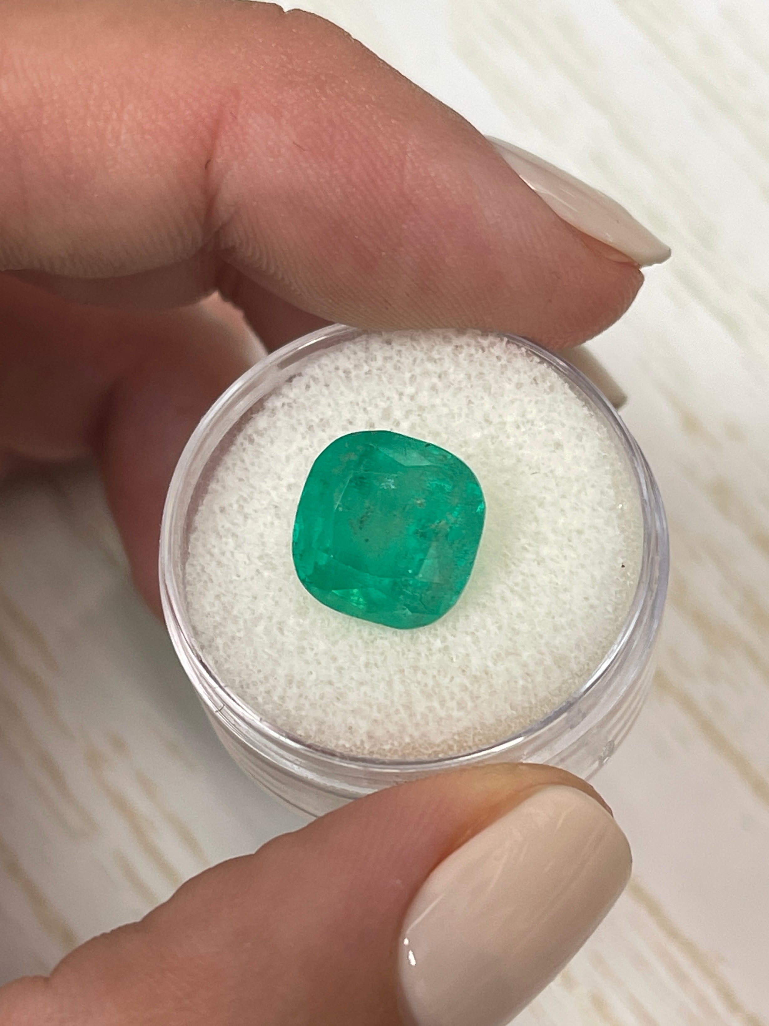 Vivid Green Cushion-Cut Colombian Emerald - 5.95 Carat Loose Gem